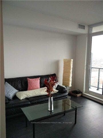 297 College Street Unit 1812 photo 3