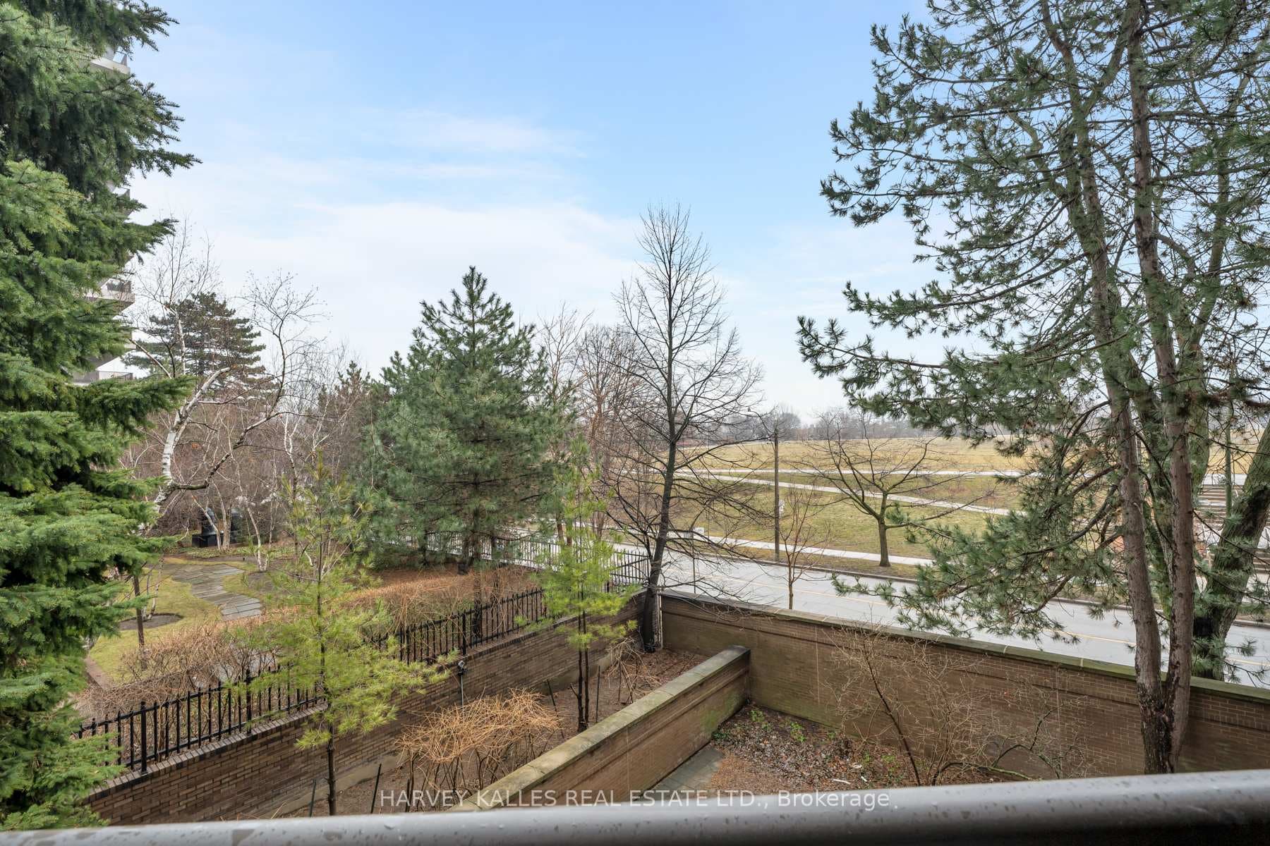 70 Rosehill Avenue Unit 204 photo 45