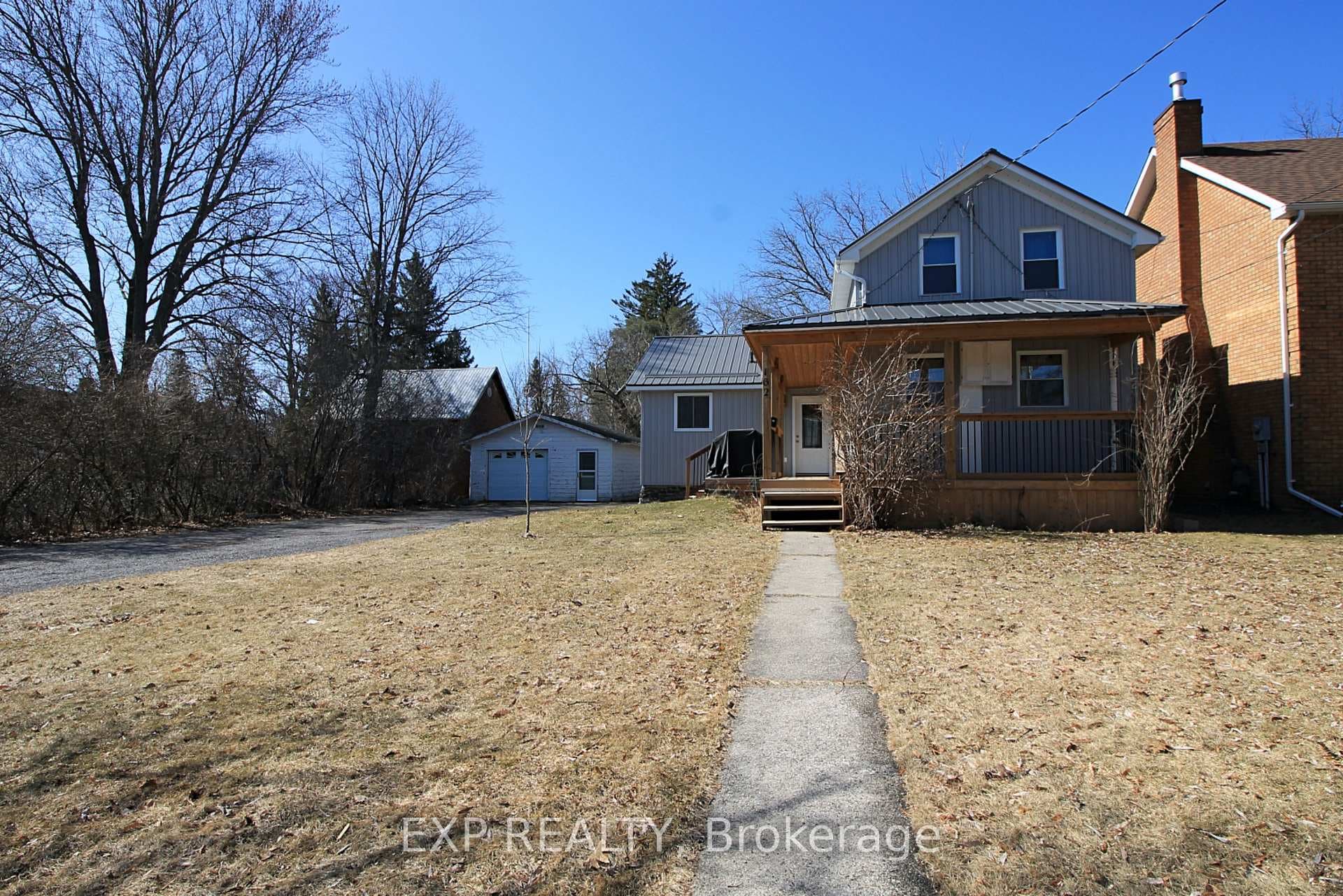 162 Donald Street photo 2