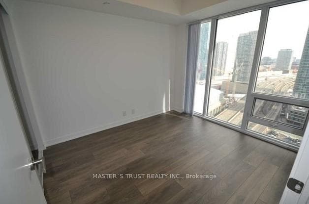 100 Harbour Street Unit 1105 photo 4