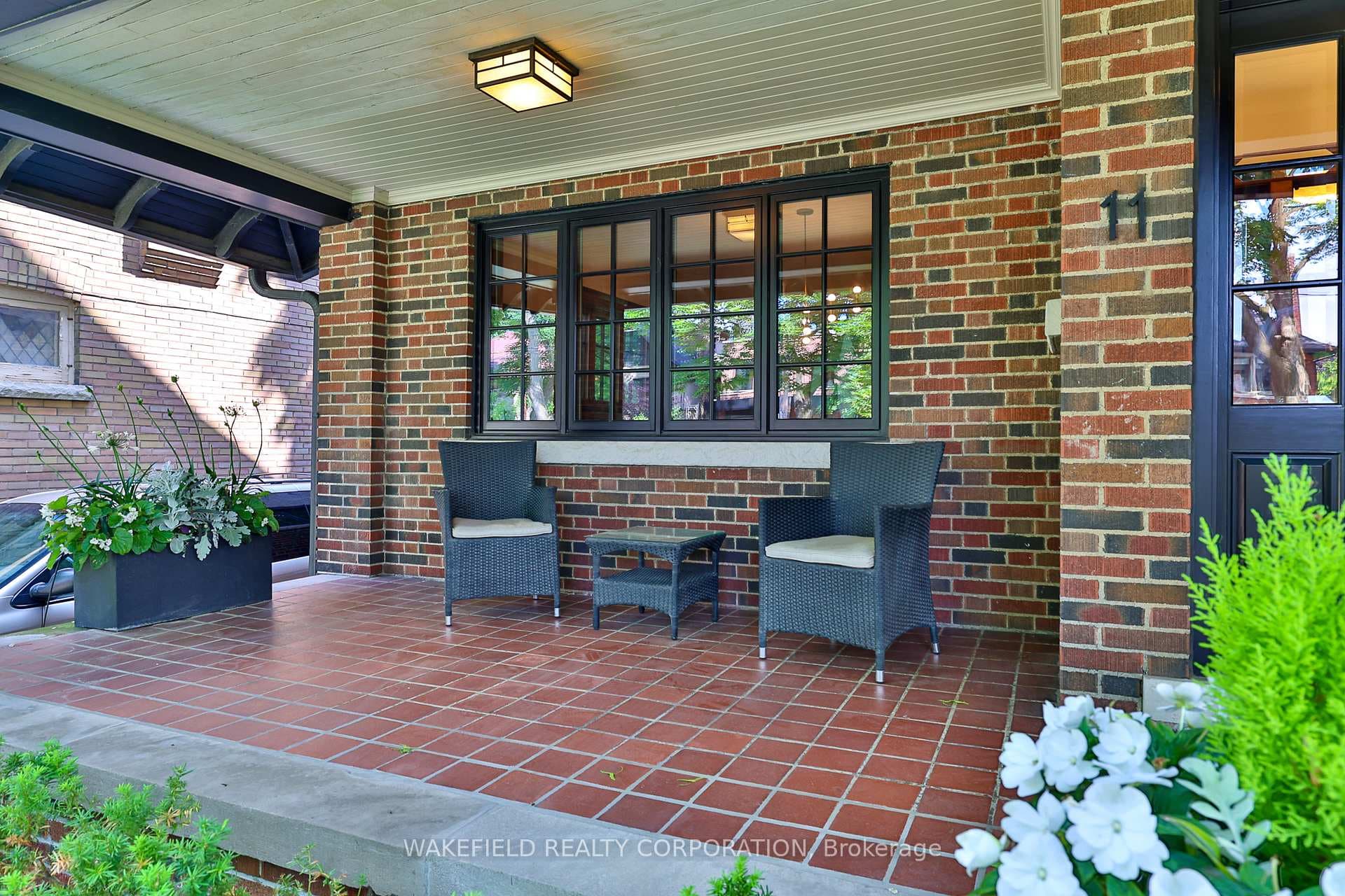 11 Conrad Avenue photo 2