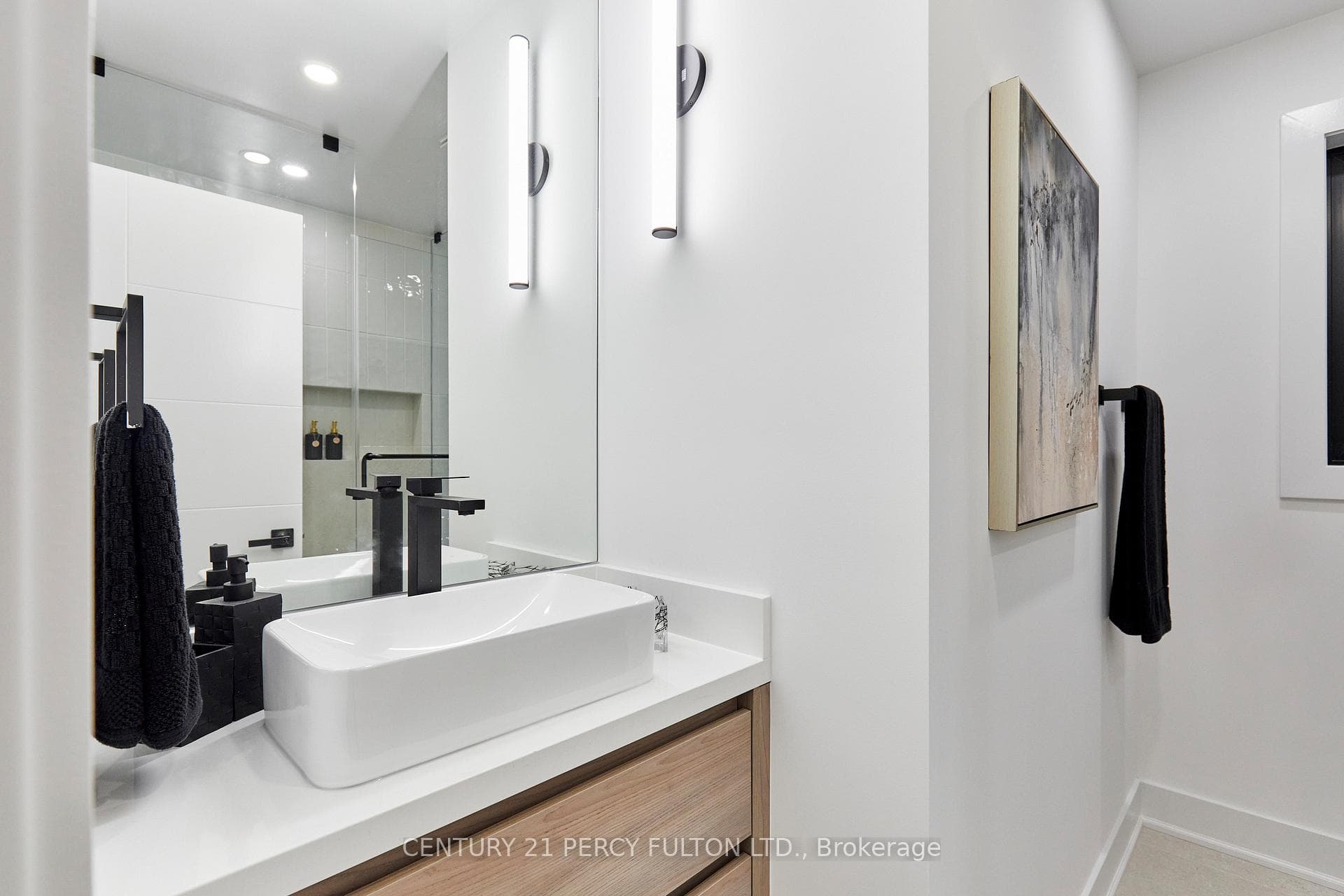 56 Broadlands Boulevard photo 12