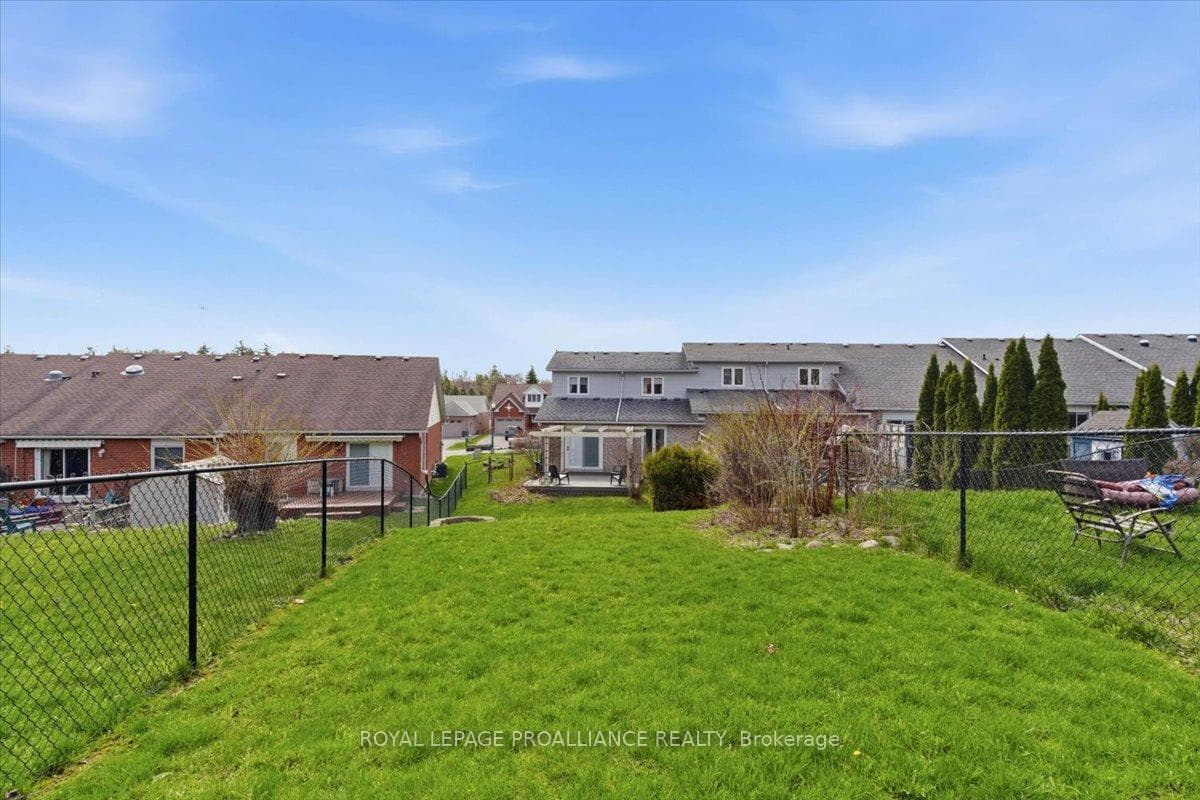 1342 Eagle Crescent photo 45