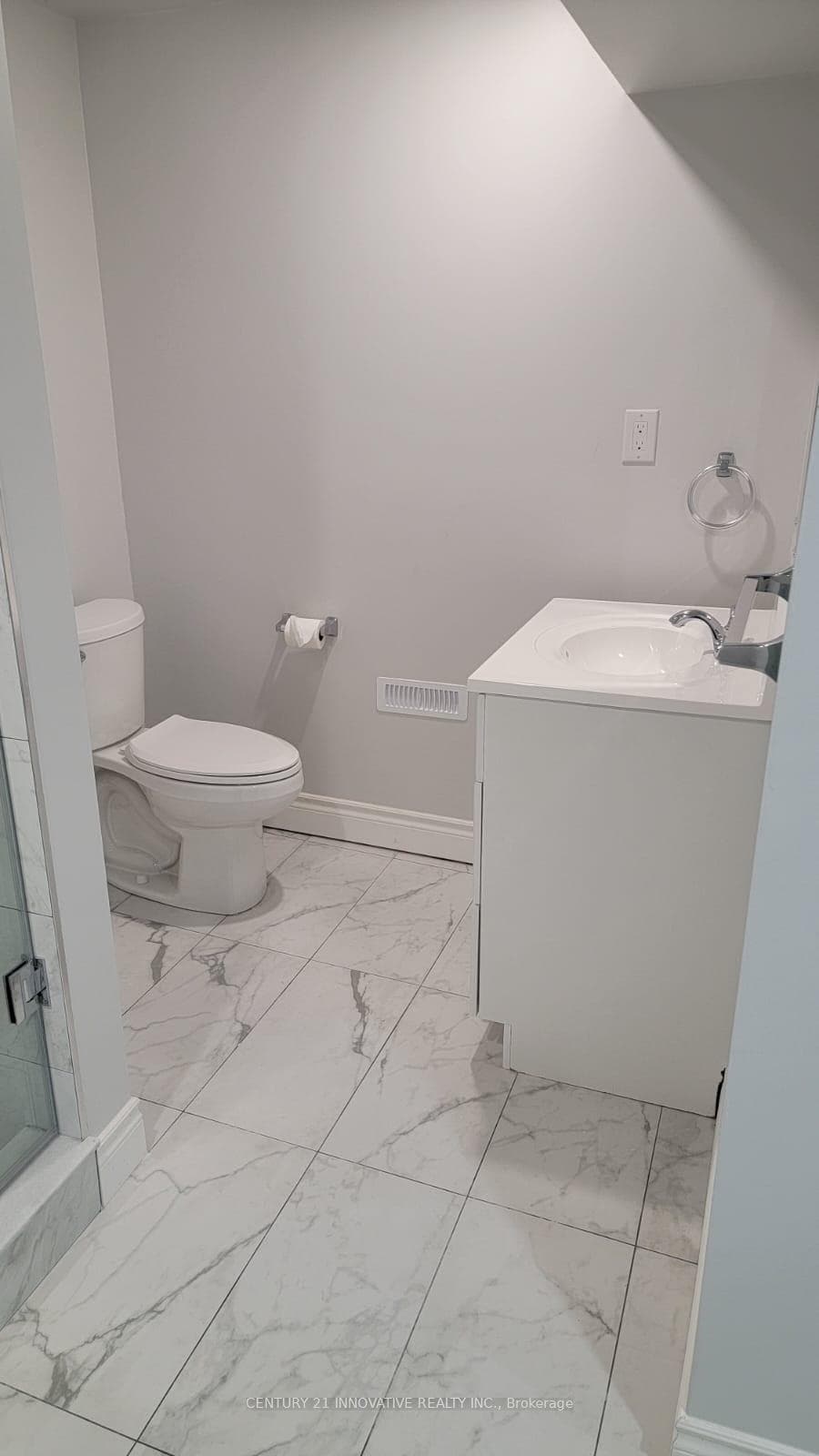 33 Gennela Square Unit Bsmt photo 5