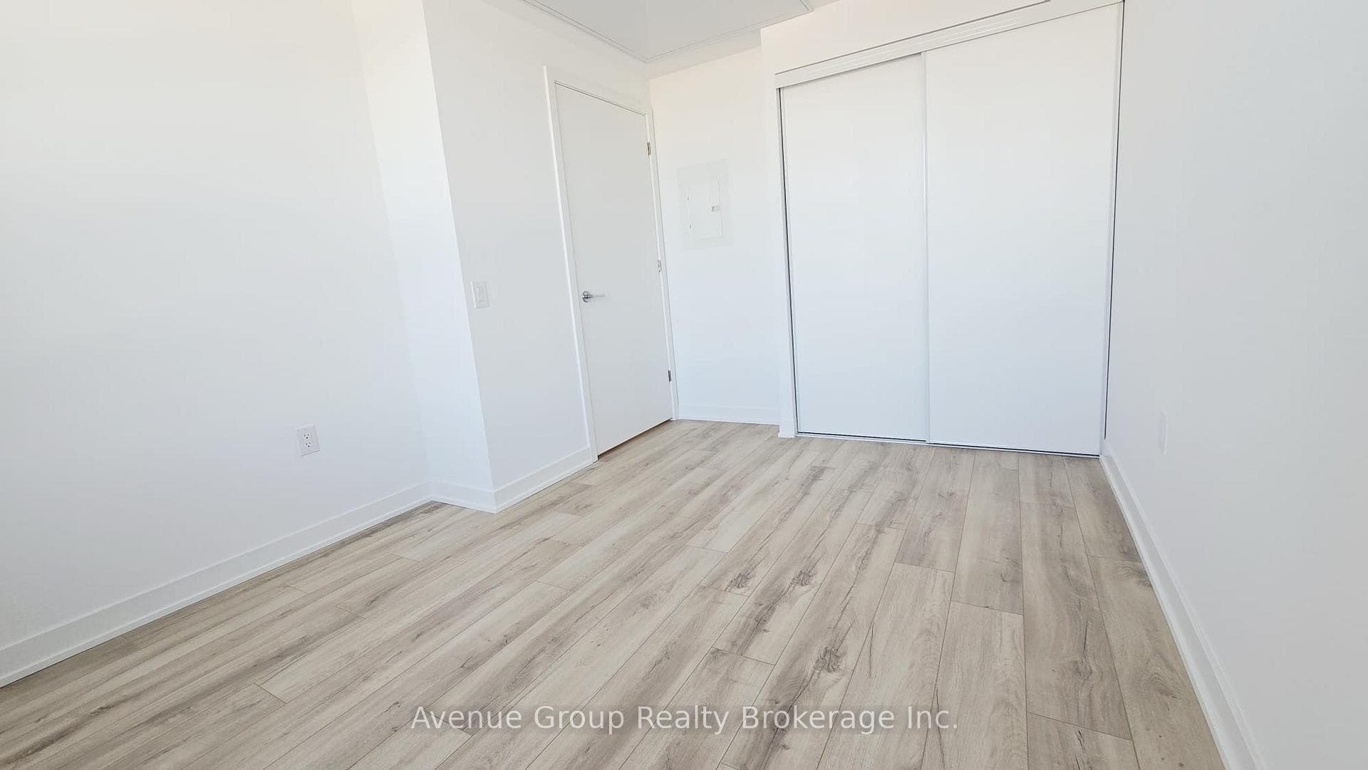 7437 Kingston Road Unit 620 photo 9