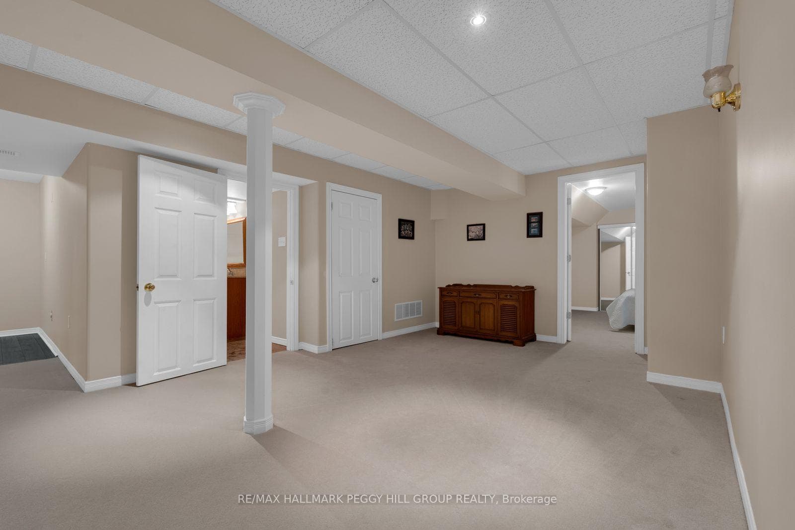 121 Quigley Street photo 12