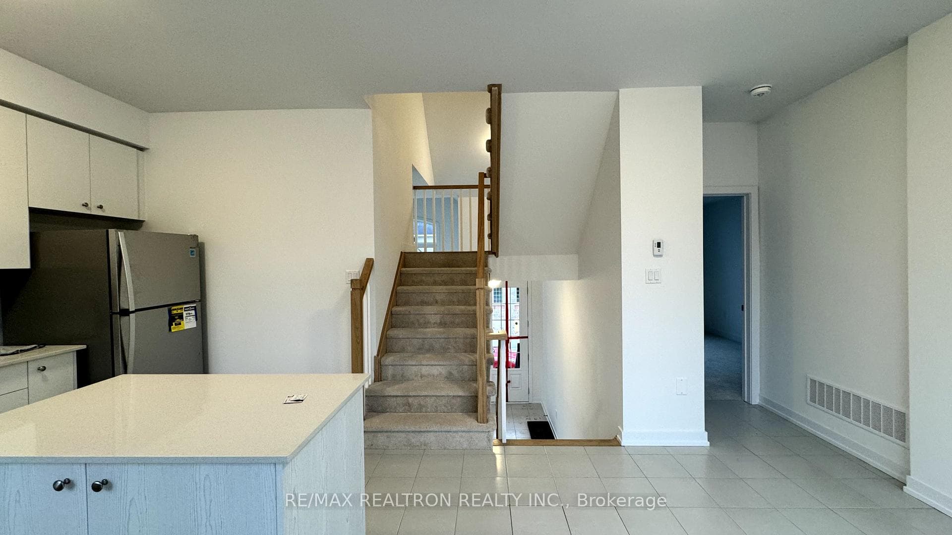 106 Lyall Stokes Circle photo 2