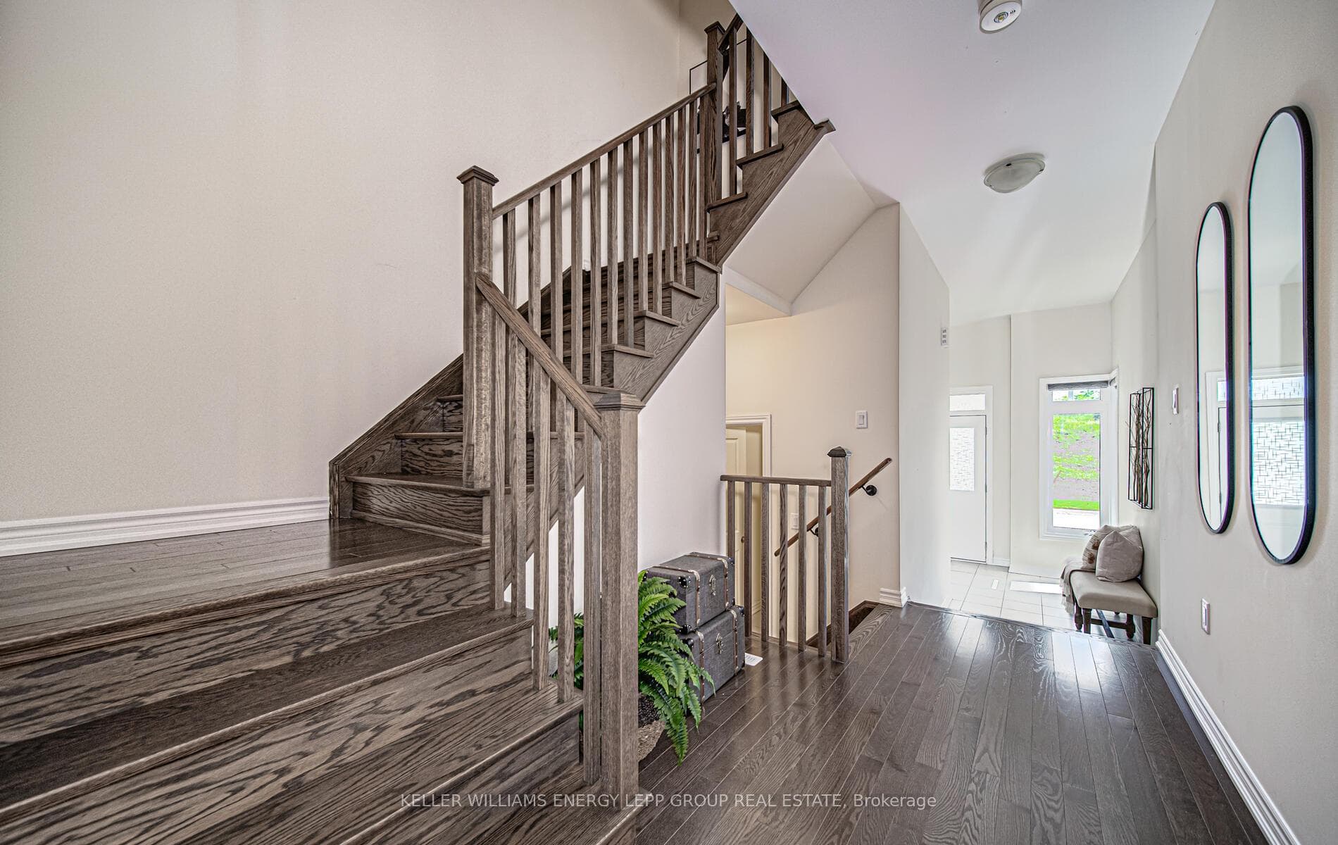 84 Ogston Crescent photo 6