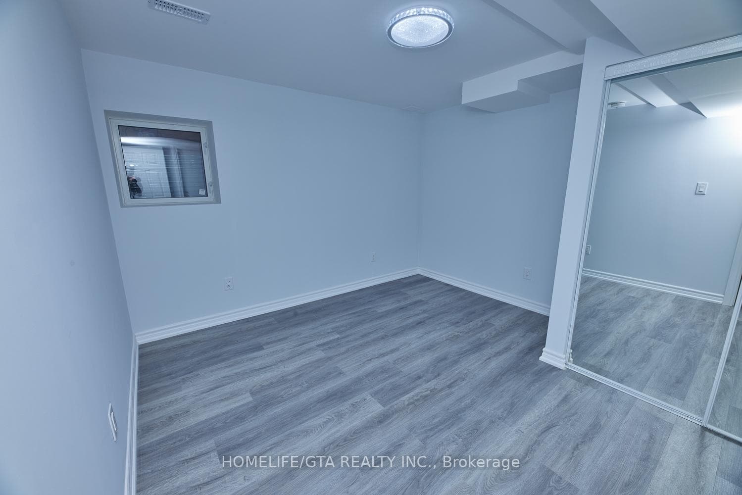122 Ravenscroft Road Unit Basement photo 20