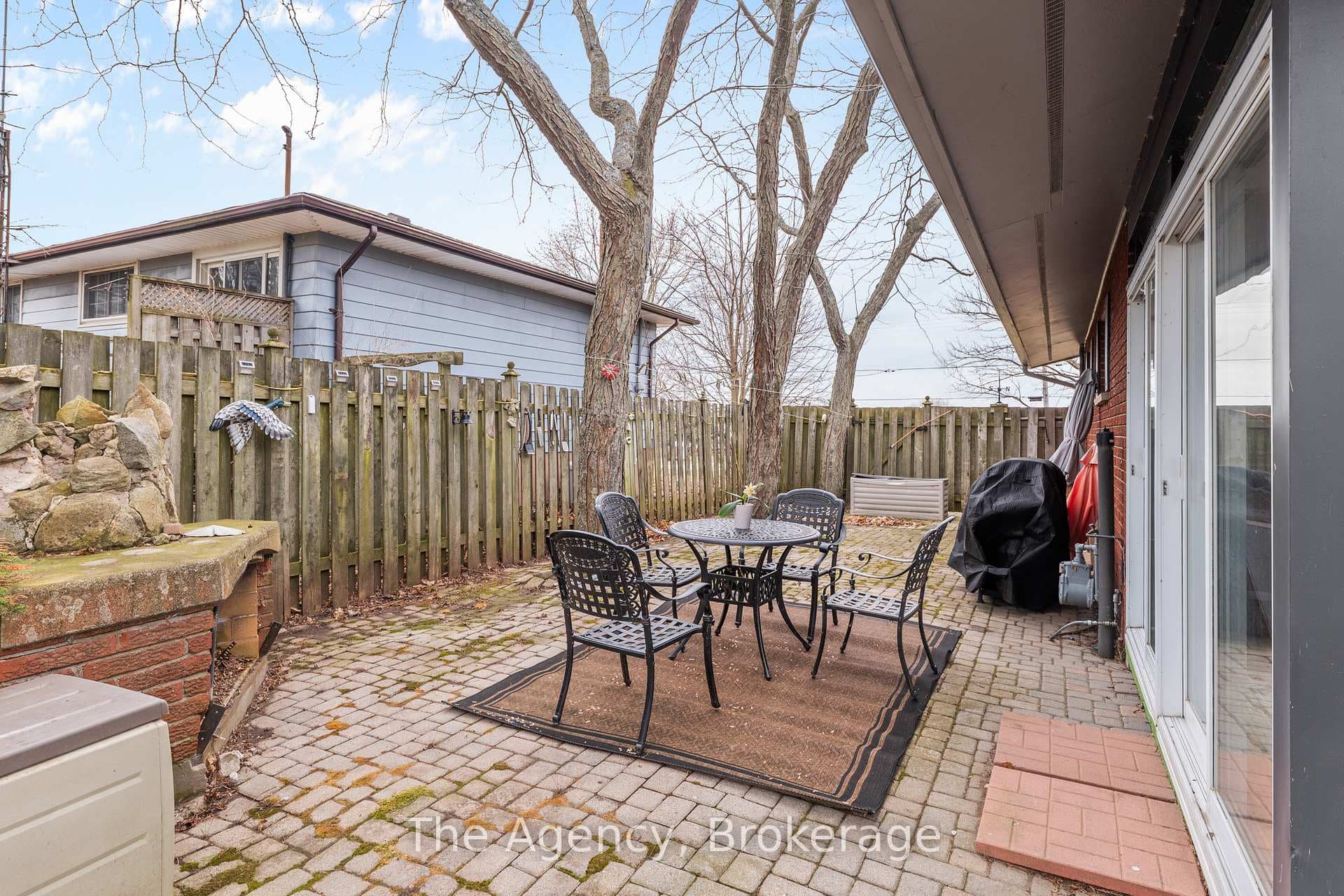11609 Burnaby Road photo 25
