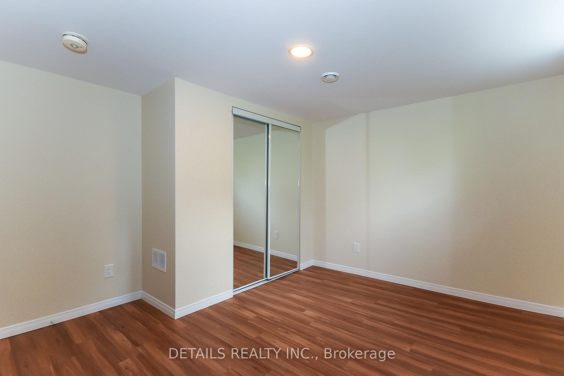 2364 Cheshire Road Unit Unit A and B photo 44