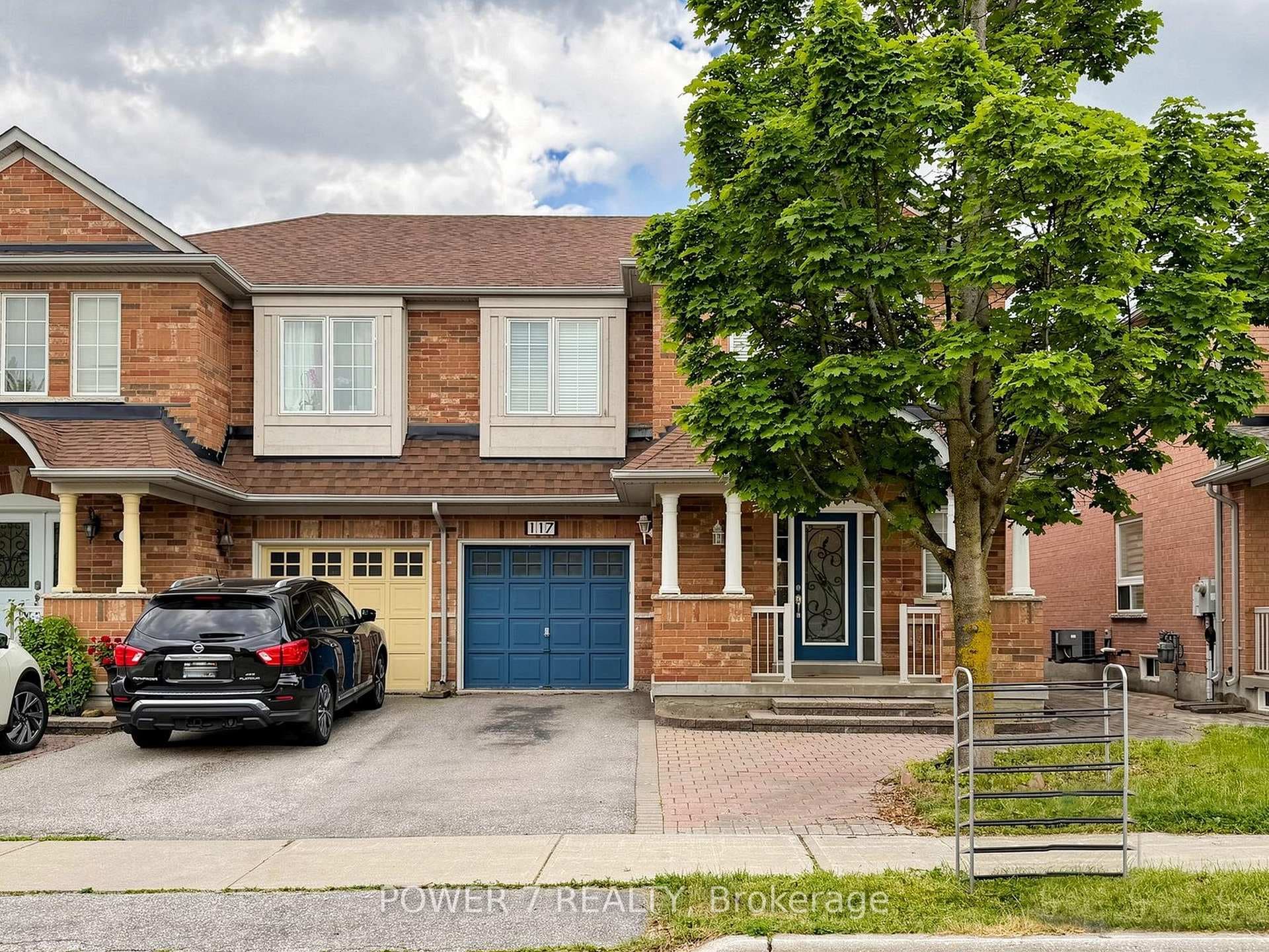 117 St Urbain Drive photo 1