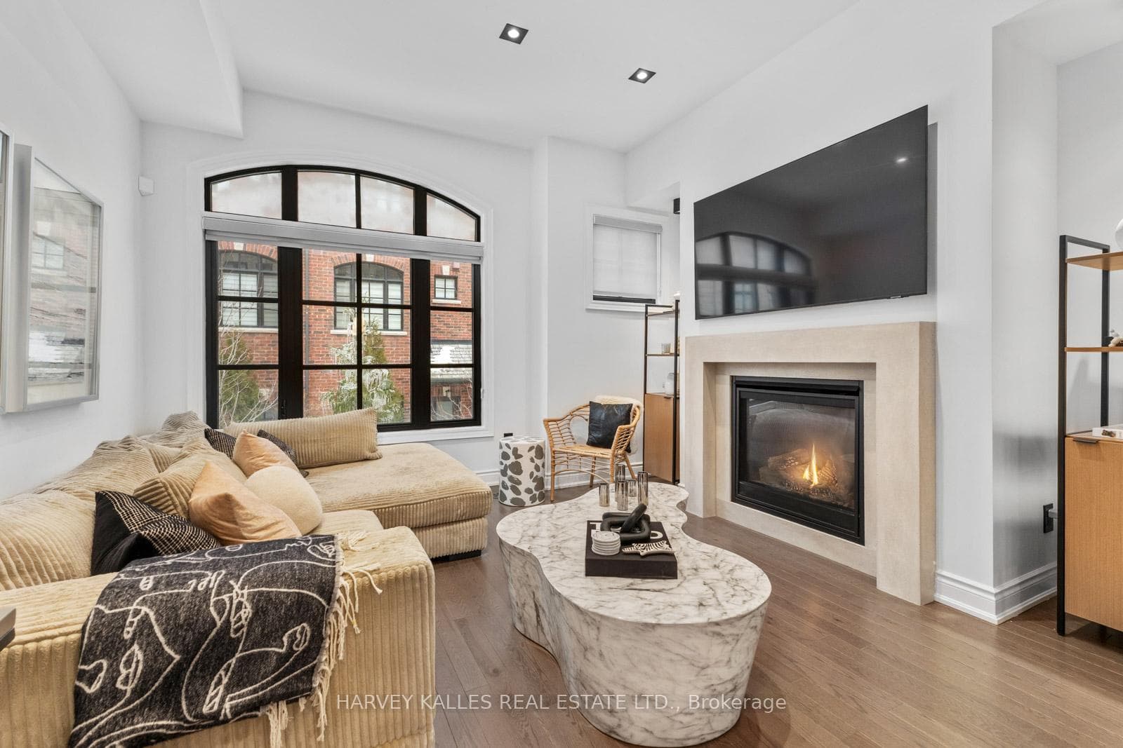 80 Daisy Avenue Unit 20 photo 11