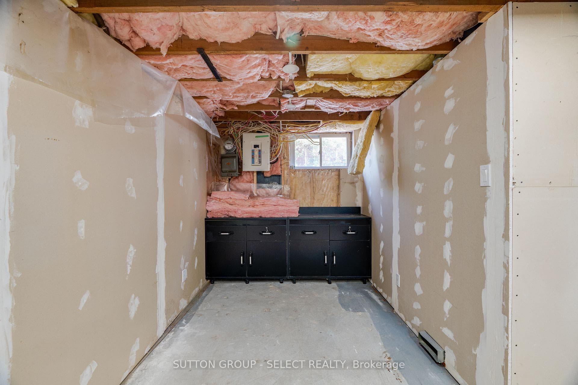 1242 Brydges Street photo 25