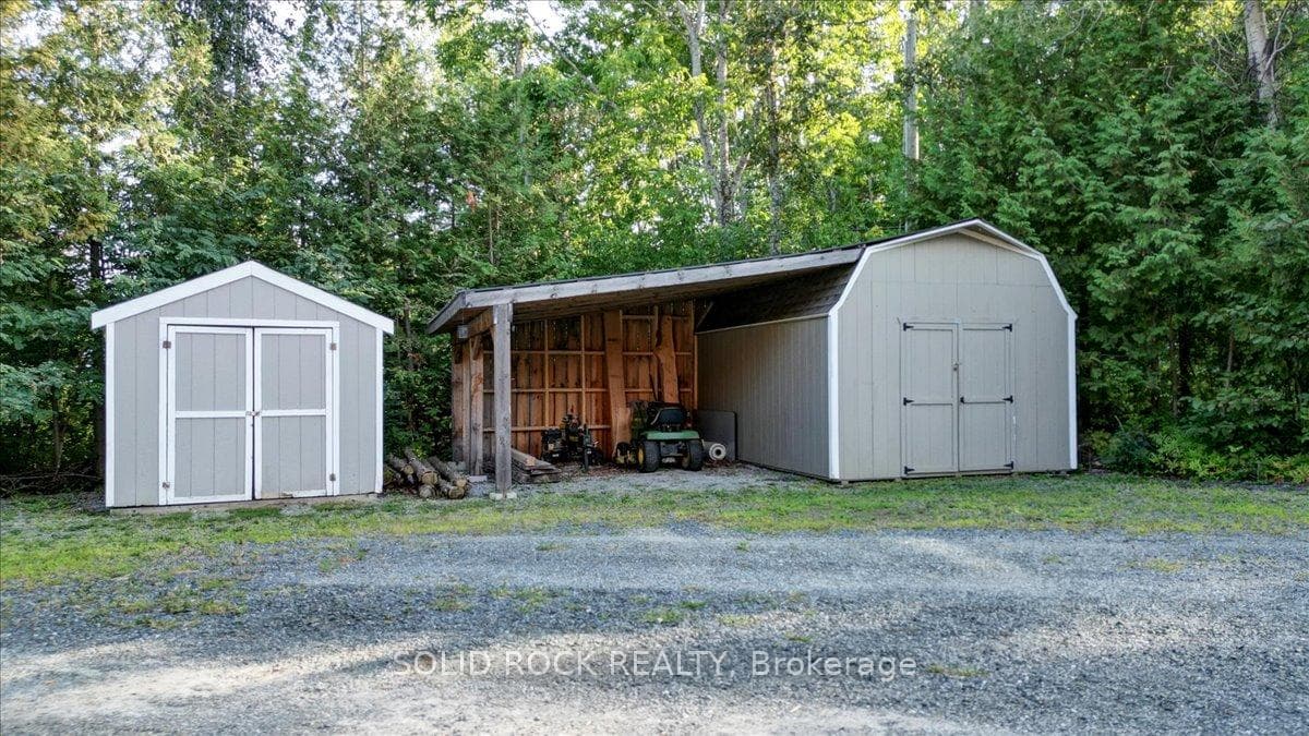 564 Bosley Road photo 43