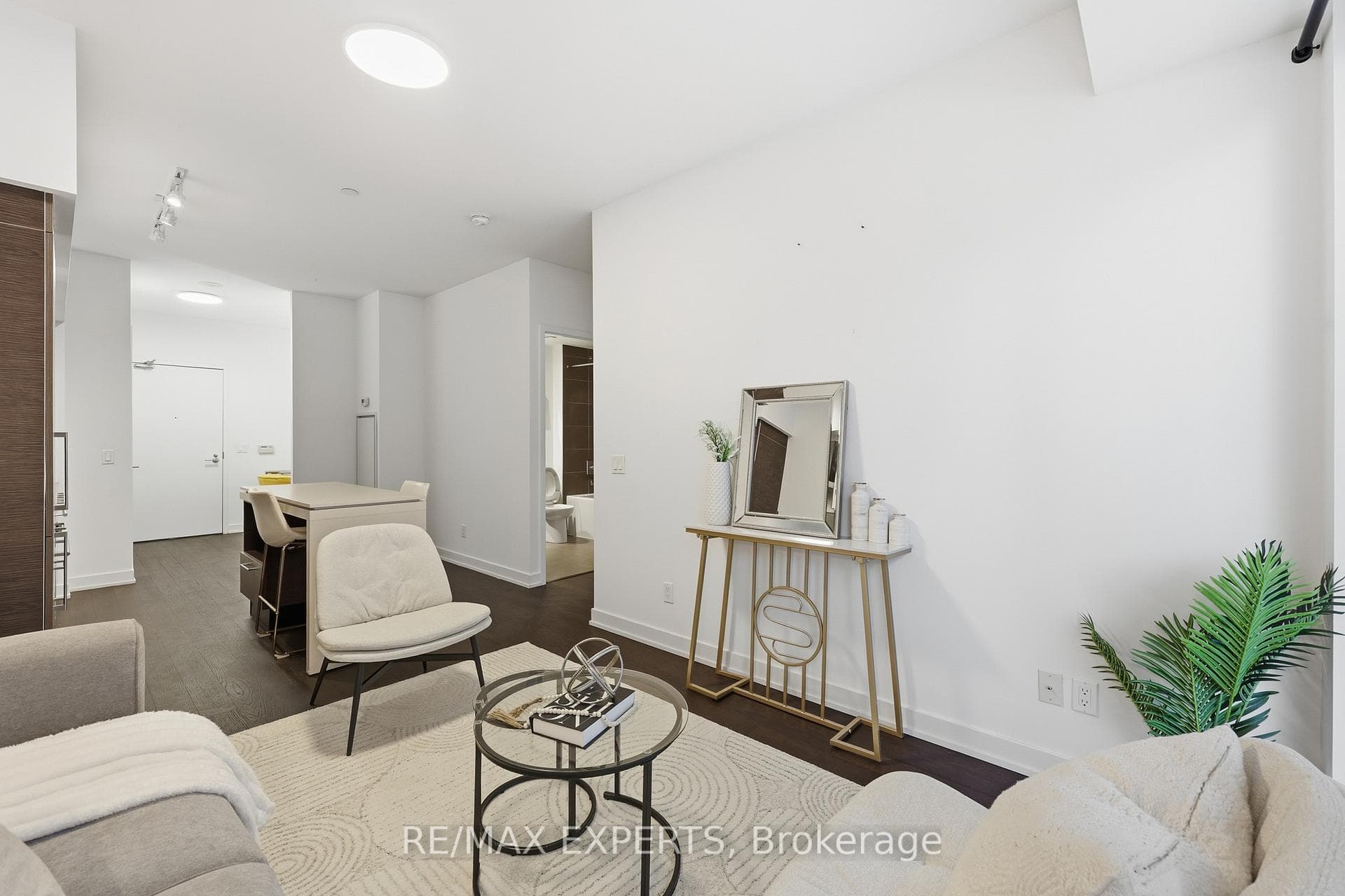 1030 King Street Unit 438 photo 8