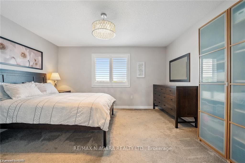 69 EDENROCK Drive photo 20