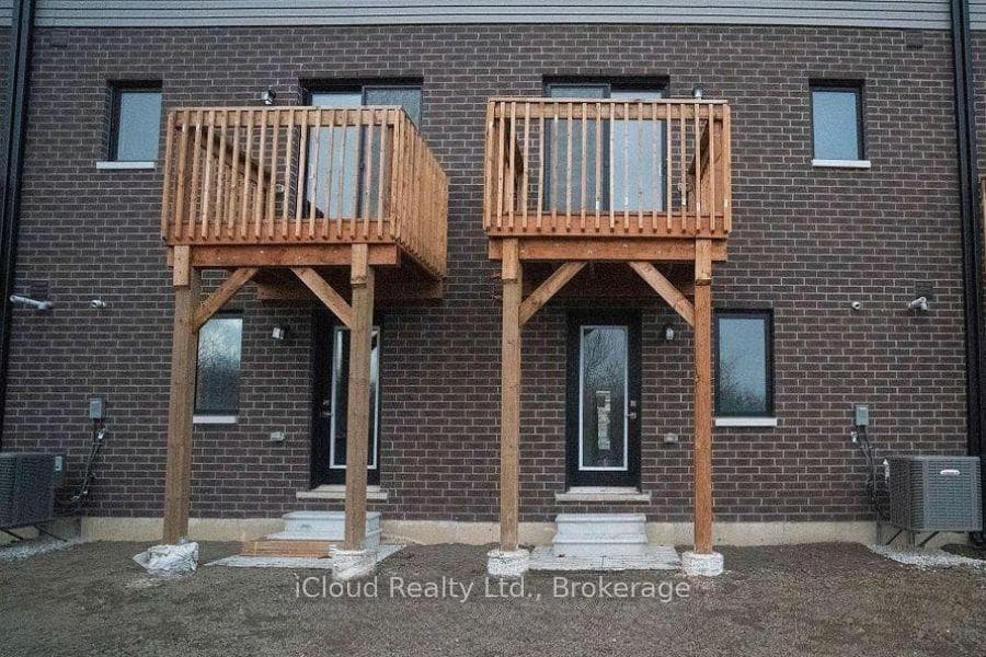 84 Fieldridge Crescent photo 21