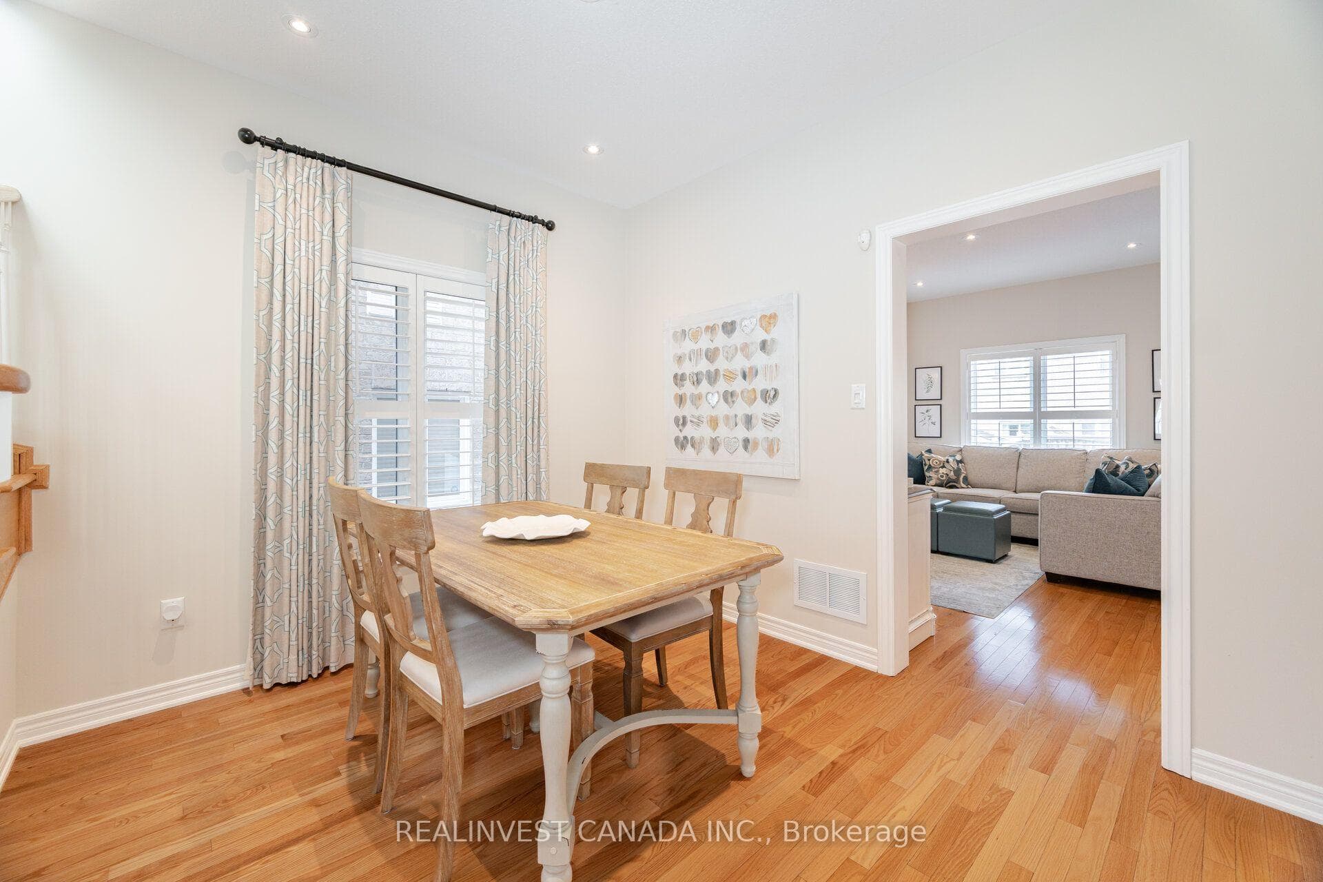 50 Lauderdale Drive photo 8