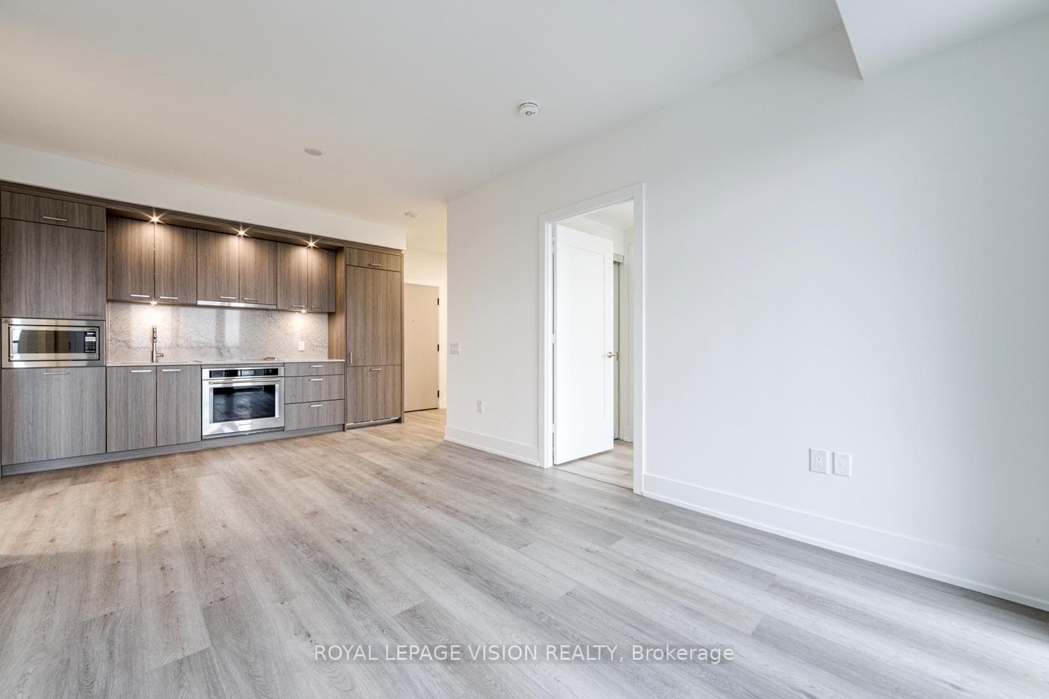 858 Dupont Street Unit 537 photo 13