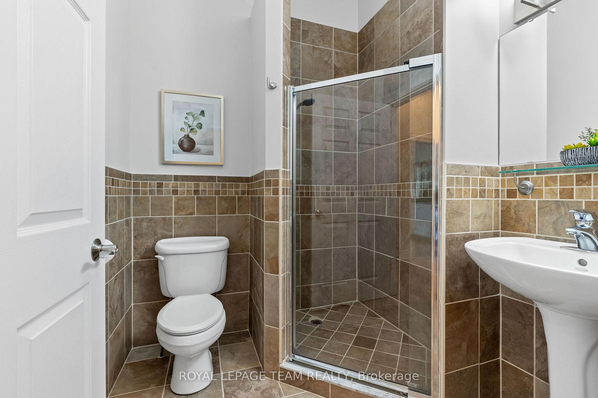 Main Floor 3-pc Bath
