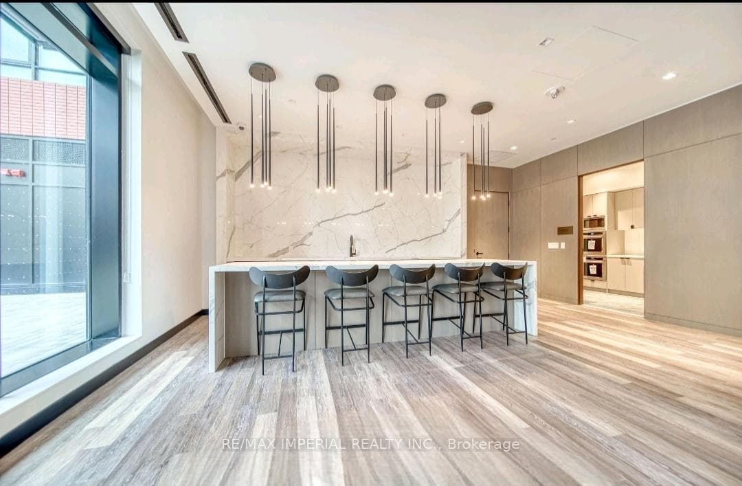 8 TIPPETT Road Unit 617 photo 11