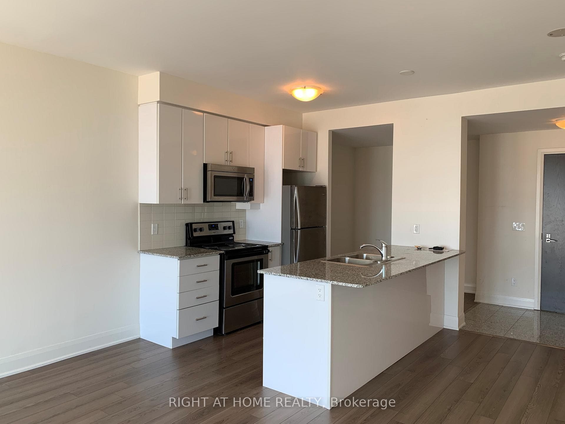 2900 Highway 7 Road Unit 3001 photo 8