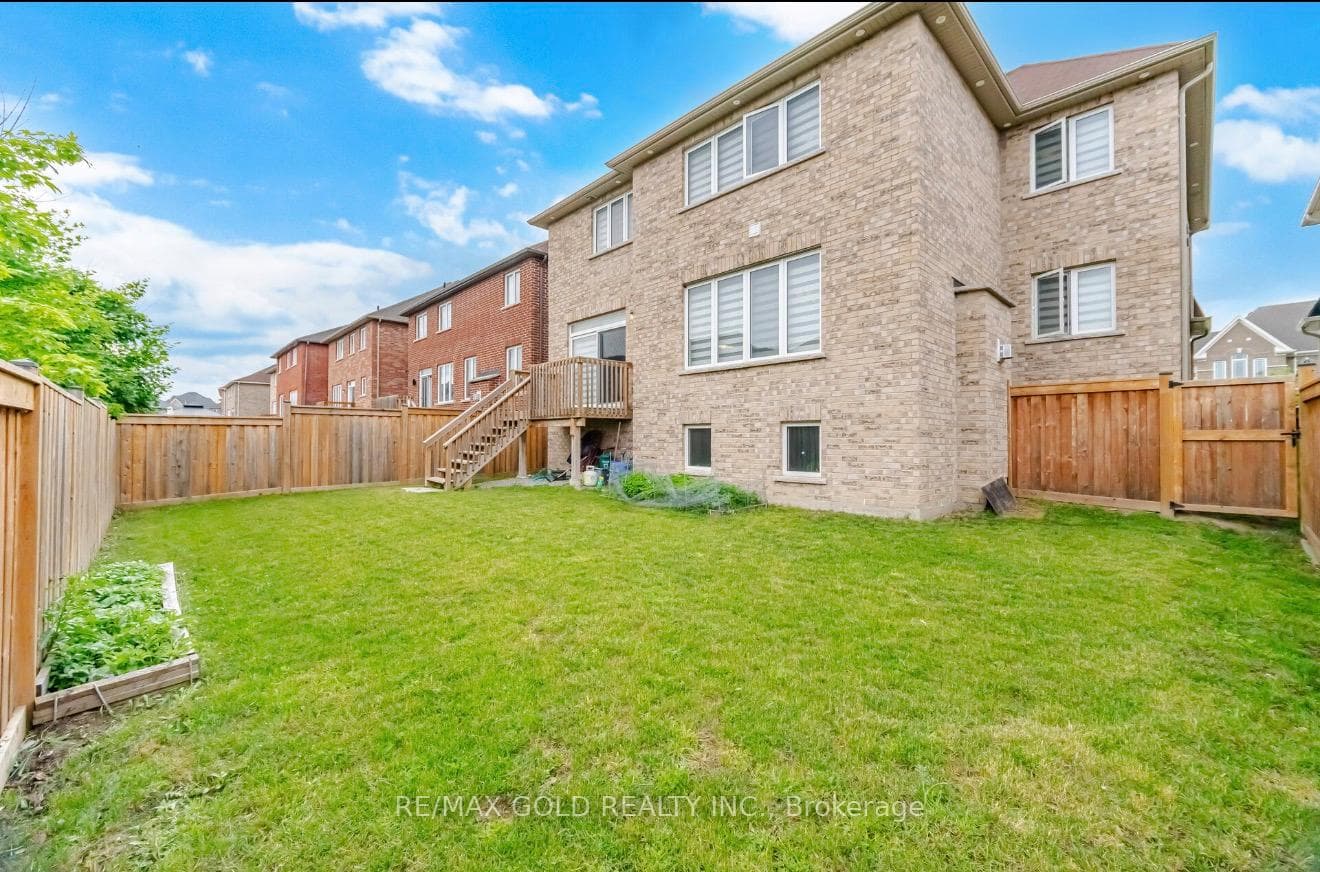FULLY FENCED BACKYARD