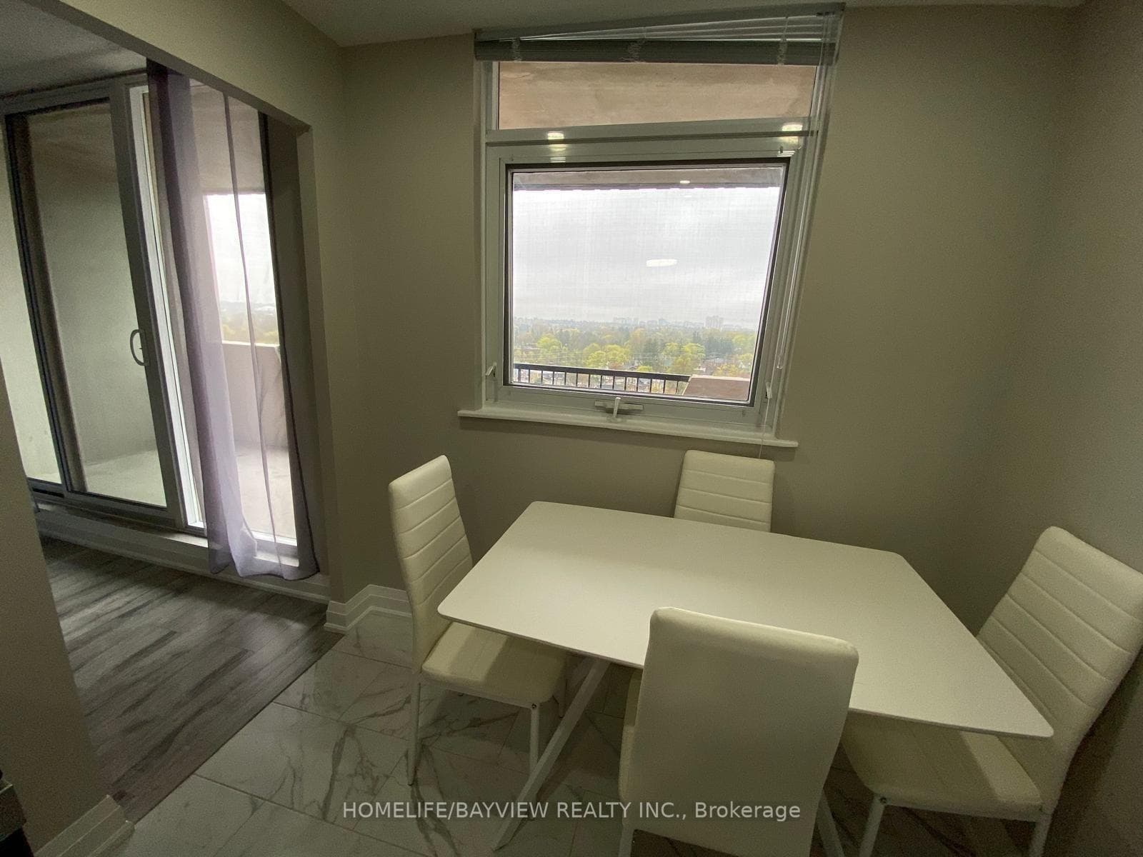 7811 yonge Street Unit 1207 photo 6
