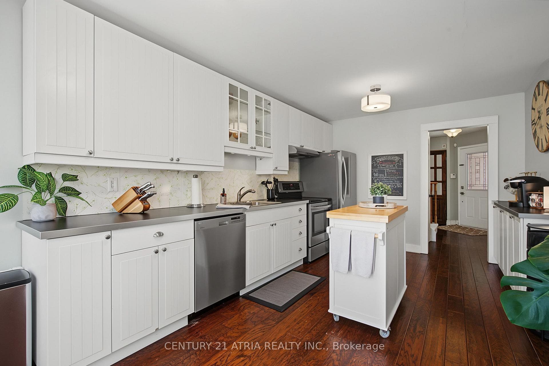 6 Burnham Boulevard photo 14