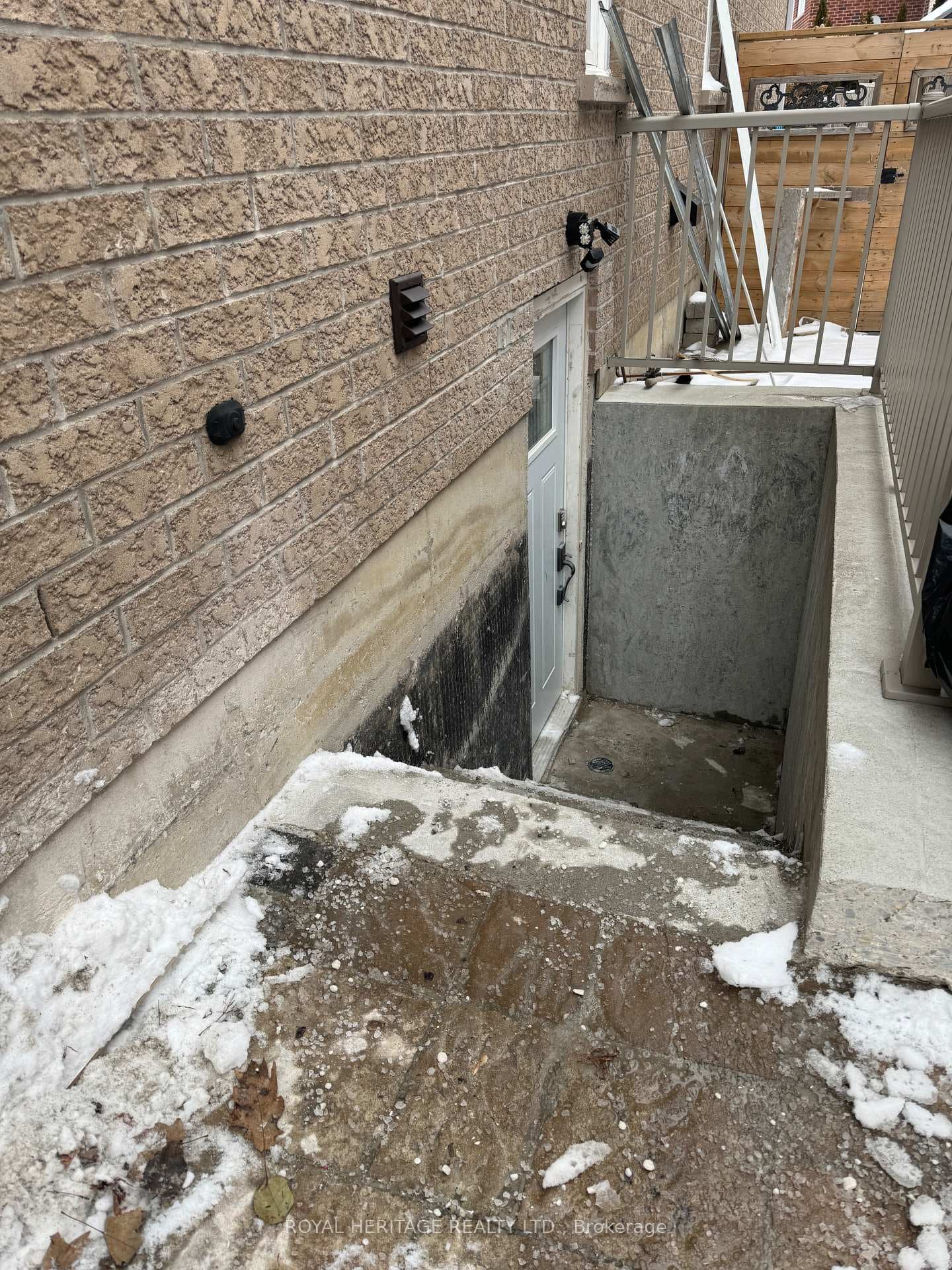 6 Selby Drive photo 18
