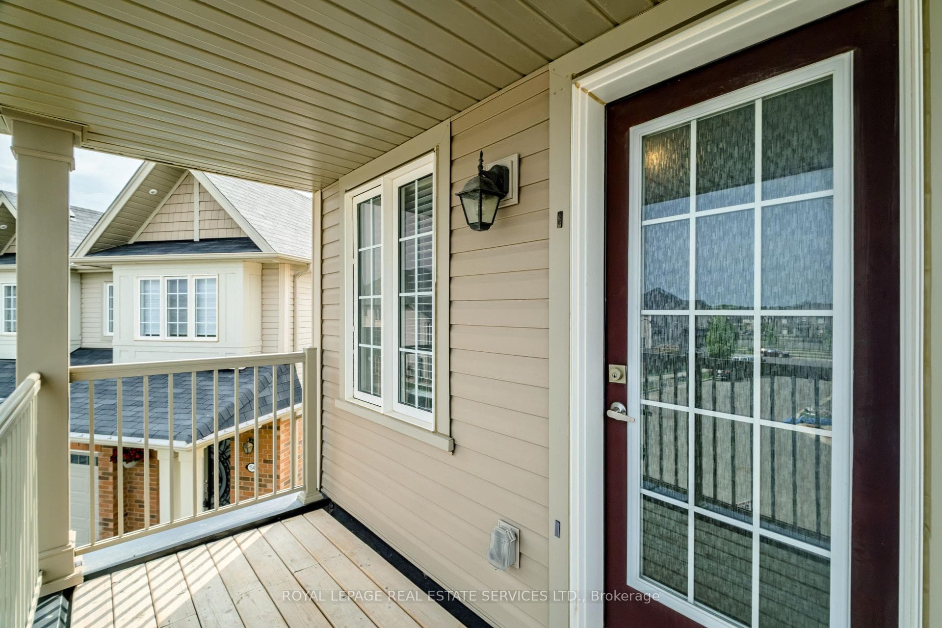 152 Munro Circle photo 43