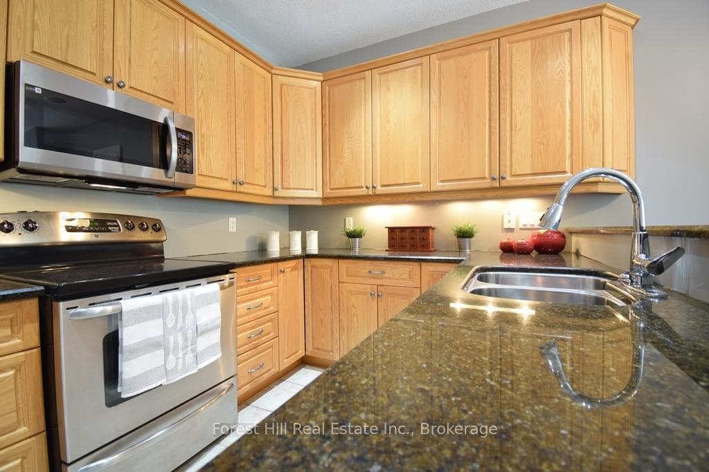 38 Webb Circle Unit 6 photo 8