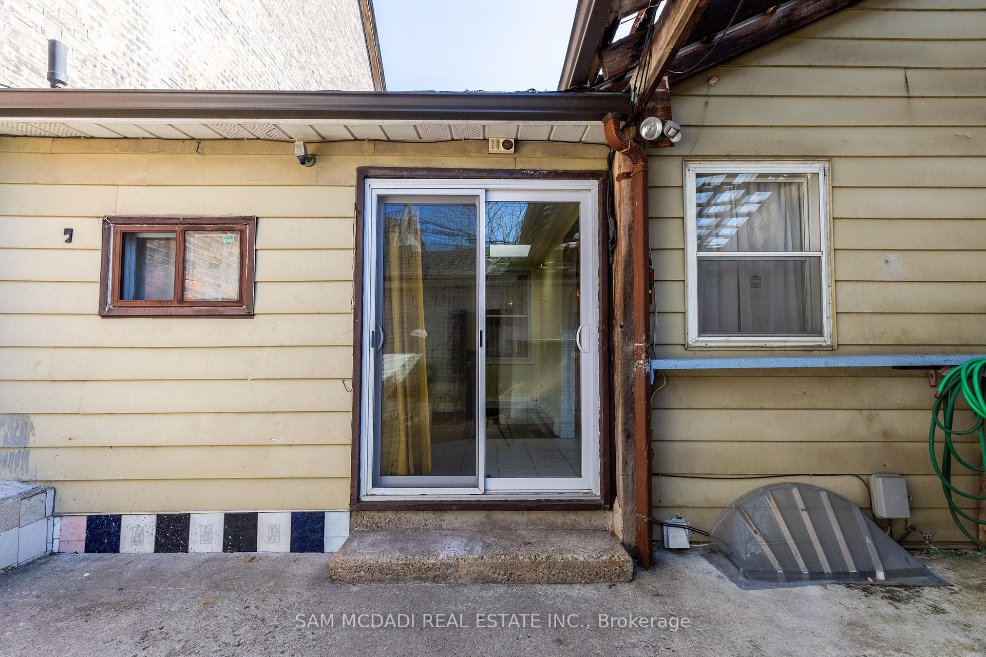 238A Bathurst Street photo 40