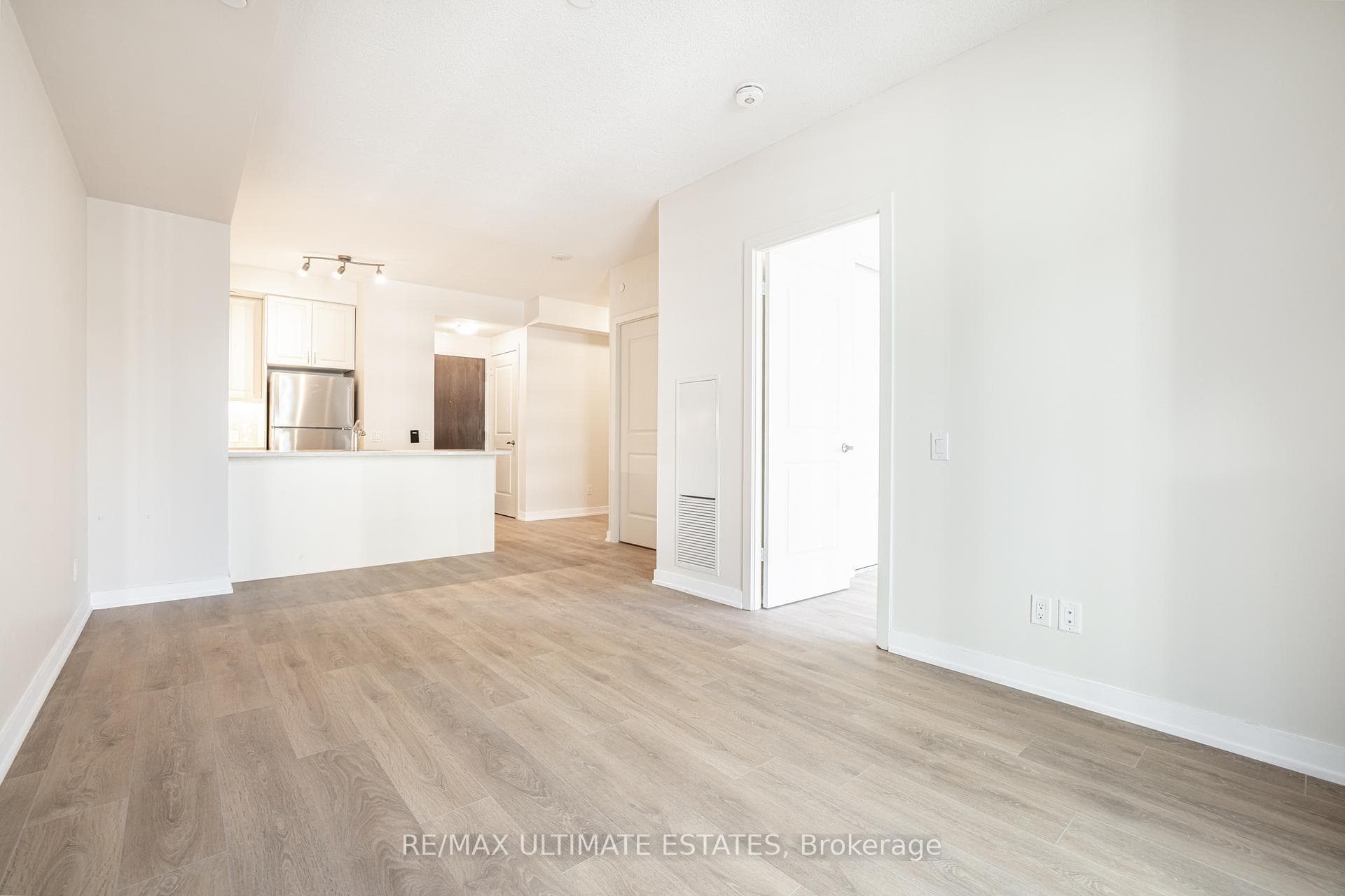 4955 Yonge Street Unit 1109 photo 11