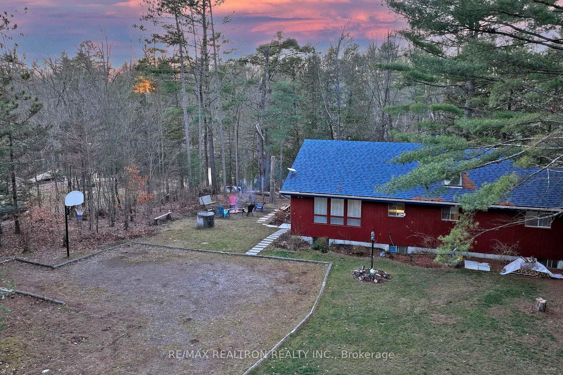 248 Fireroute 18 Road photo 24
