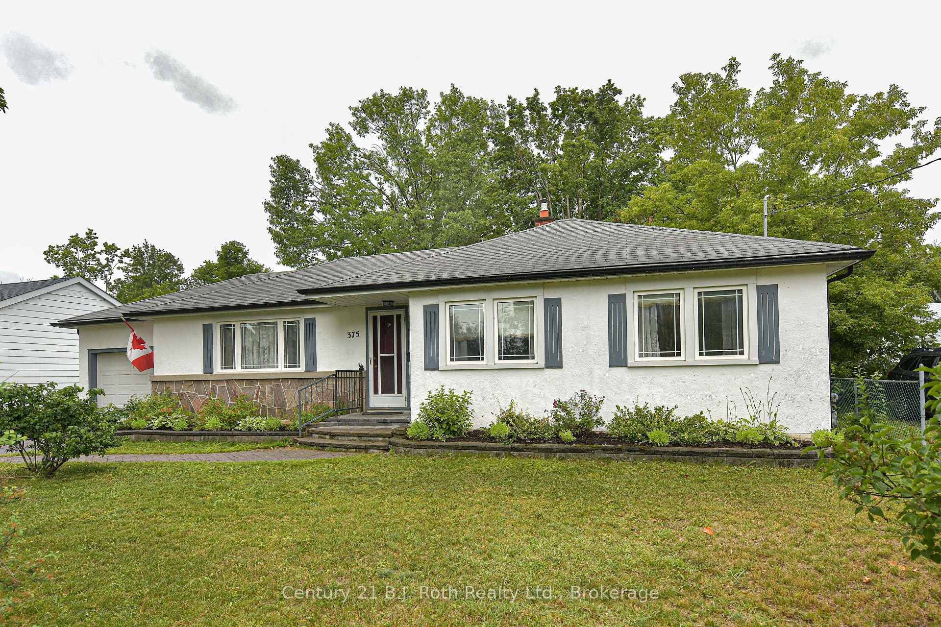 375 Parkhurst Crescent photo 4