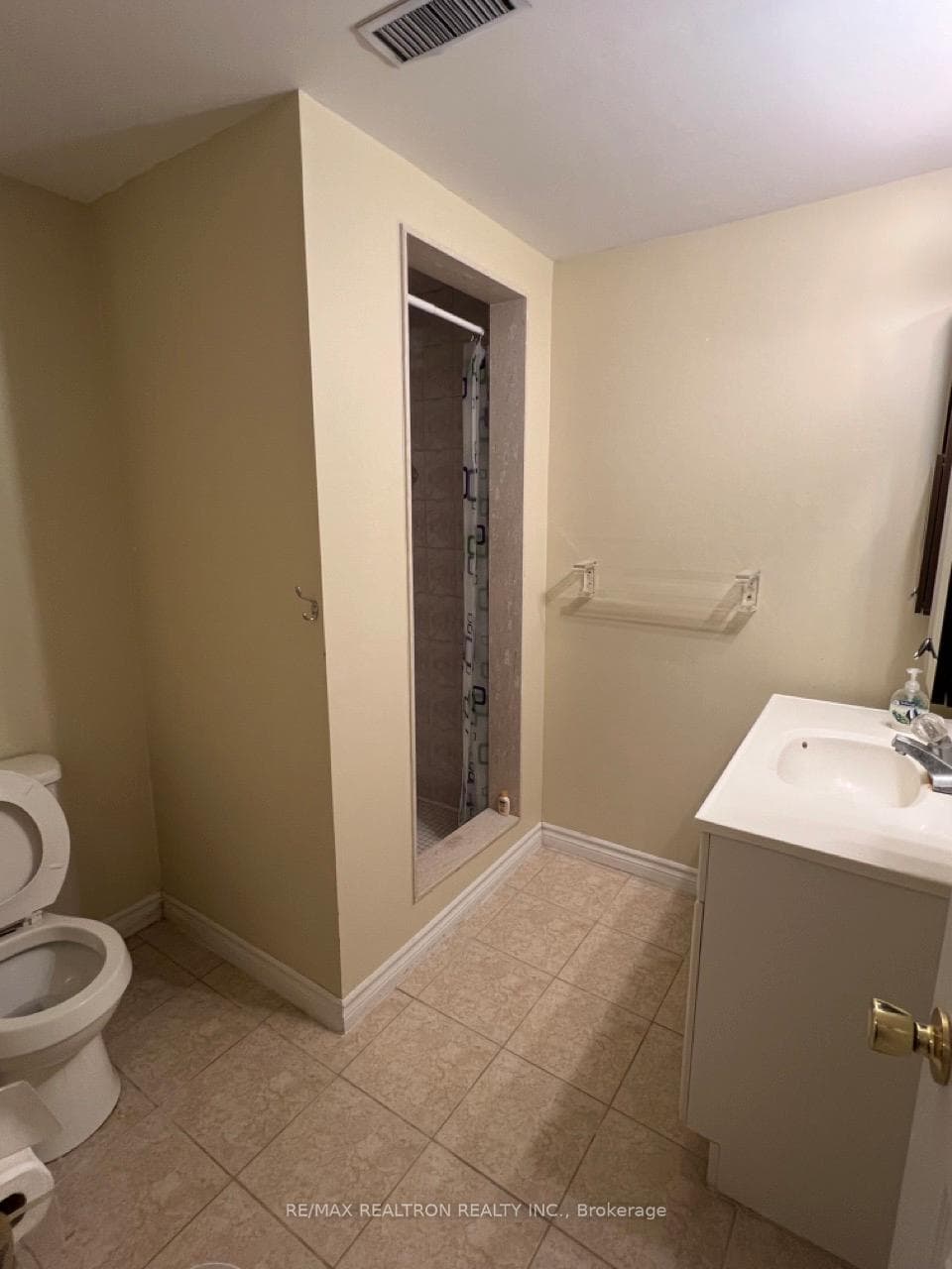 26 Charnwood Place Unit Bsmt photo 3
