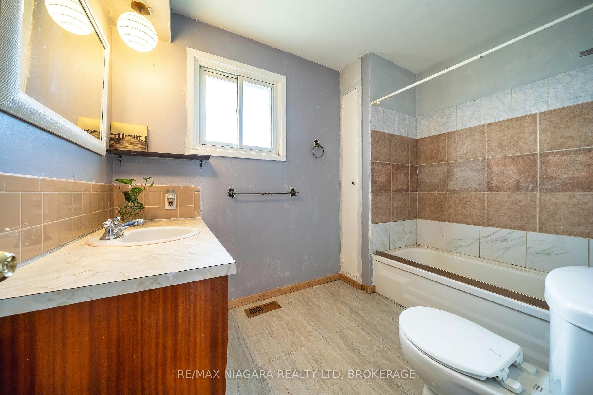 3376 Cattell Drive photo 21