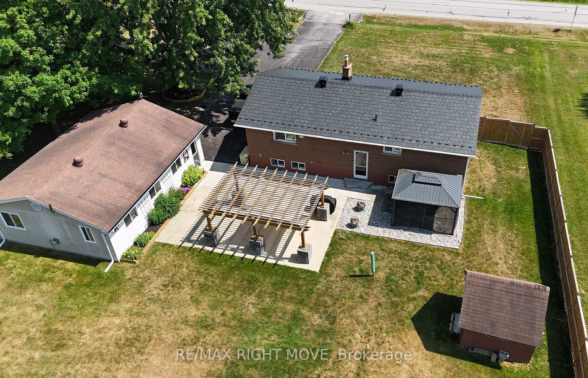 116 Mill Street photo 27