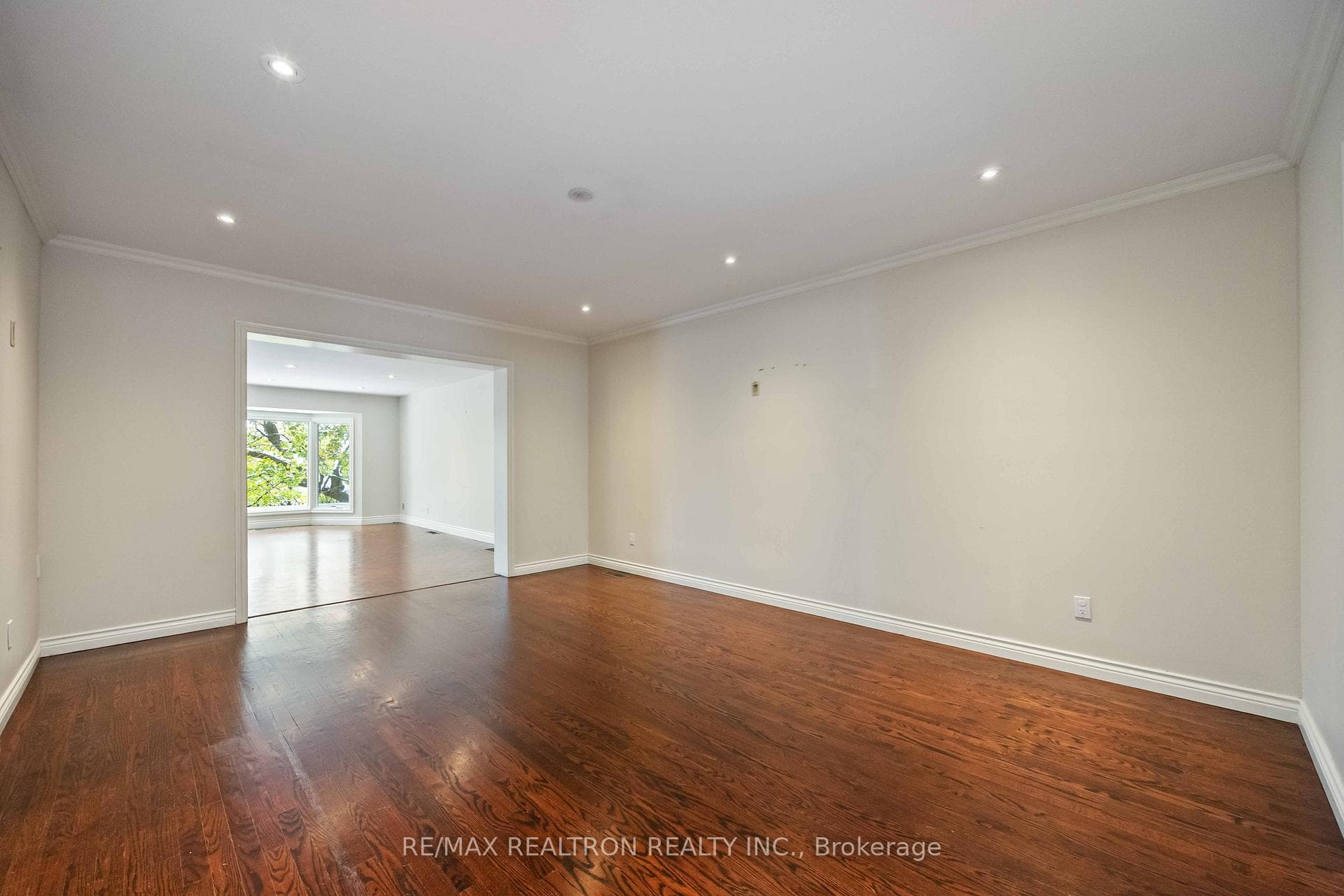12 Donwoods Drive photo 9