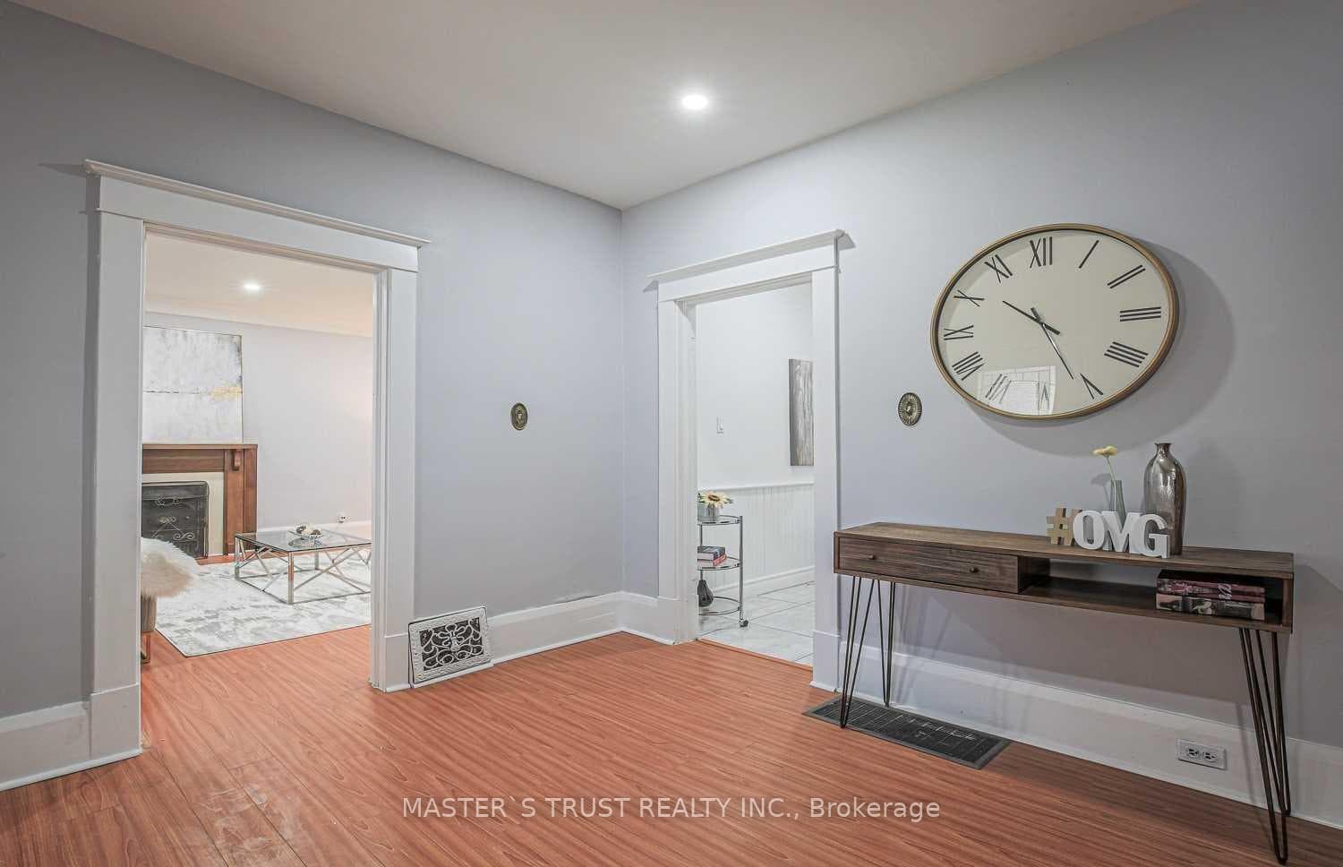 2668 Midland Avenue Unit Upper photo 3