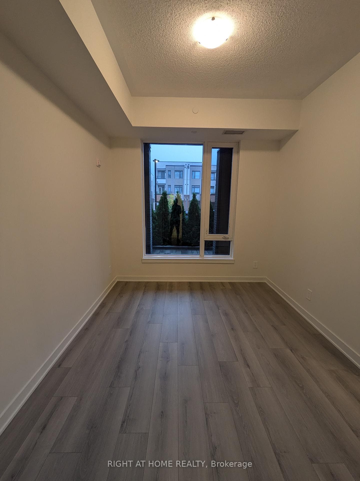 1440 Clarriage Court Unit 102 photo 18