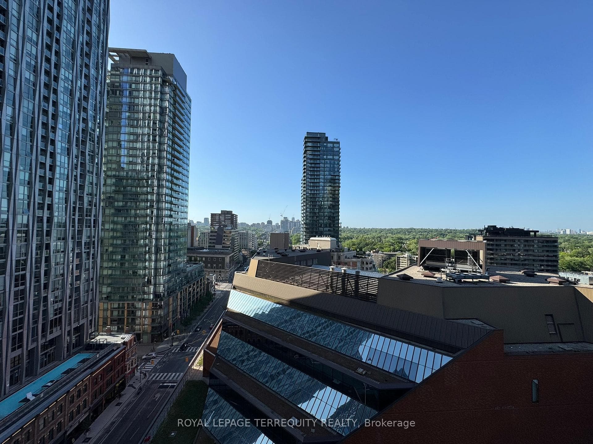 771 Yonge Street Unit 1705 photo 13
