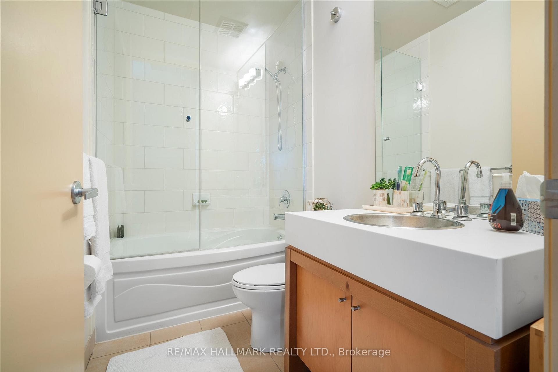 81 Navy Wharf Court Unit 3803 photo 22