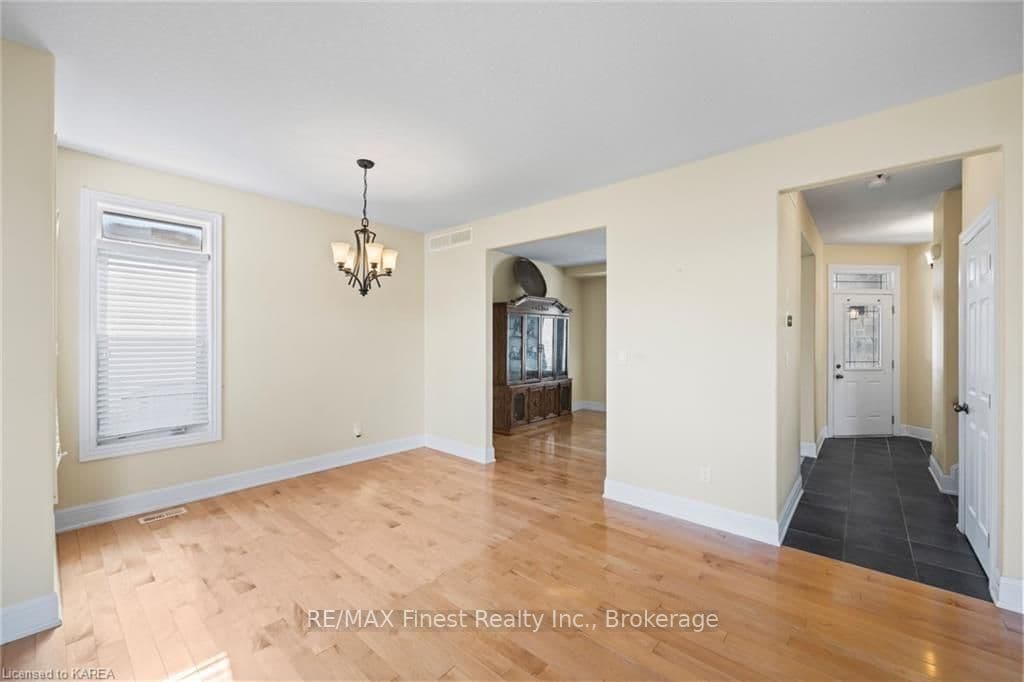 1332 GRACE Avenue photo 18