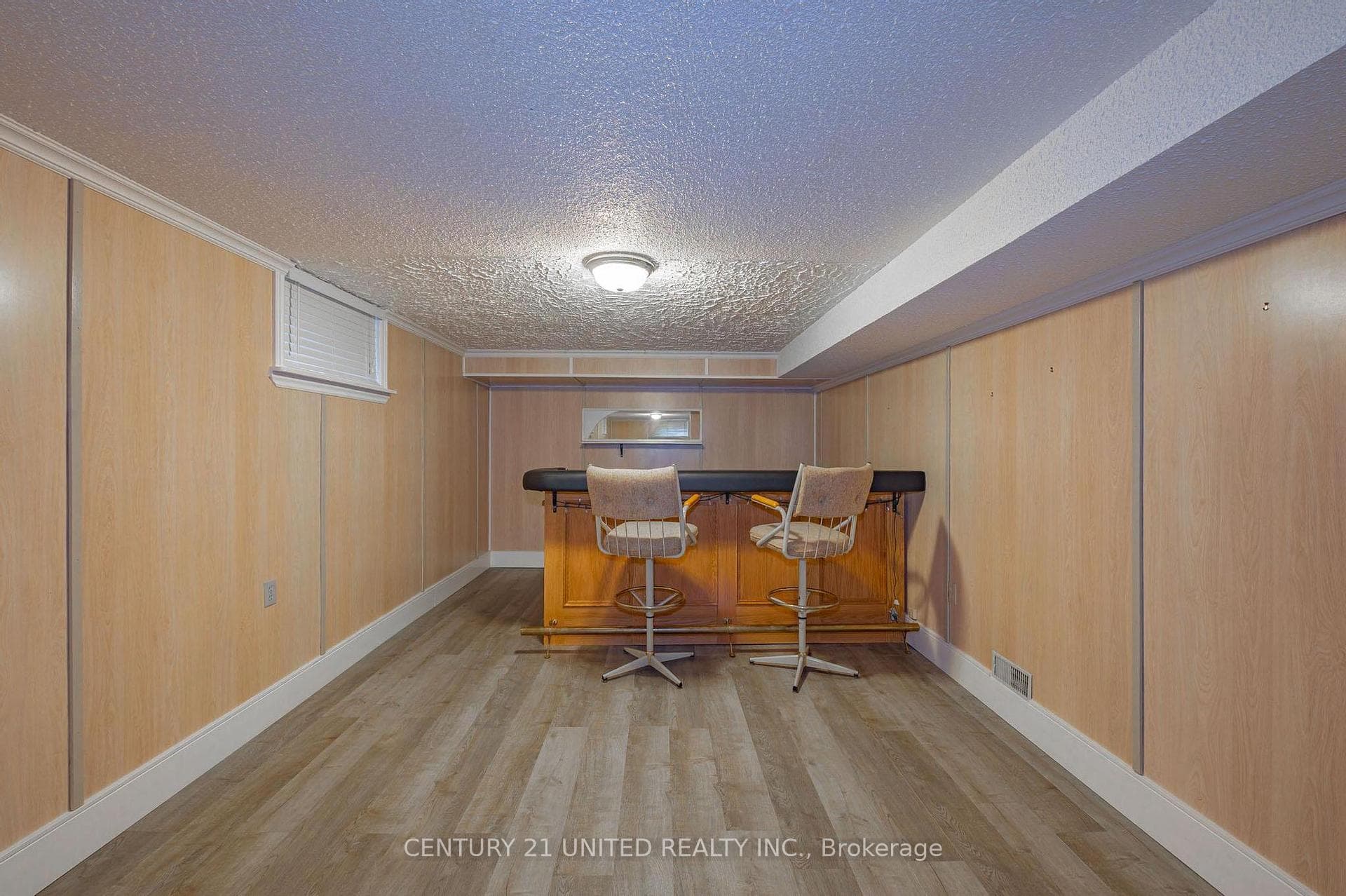 835 Barnardo Avenue photo 22