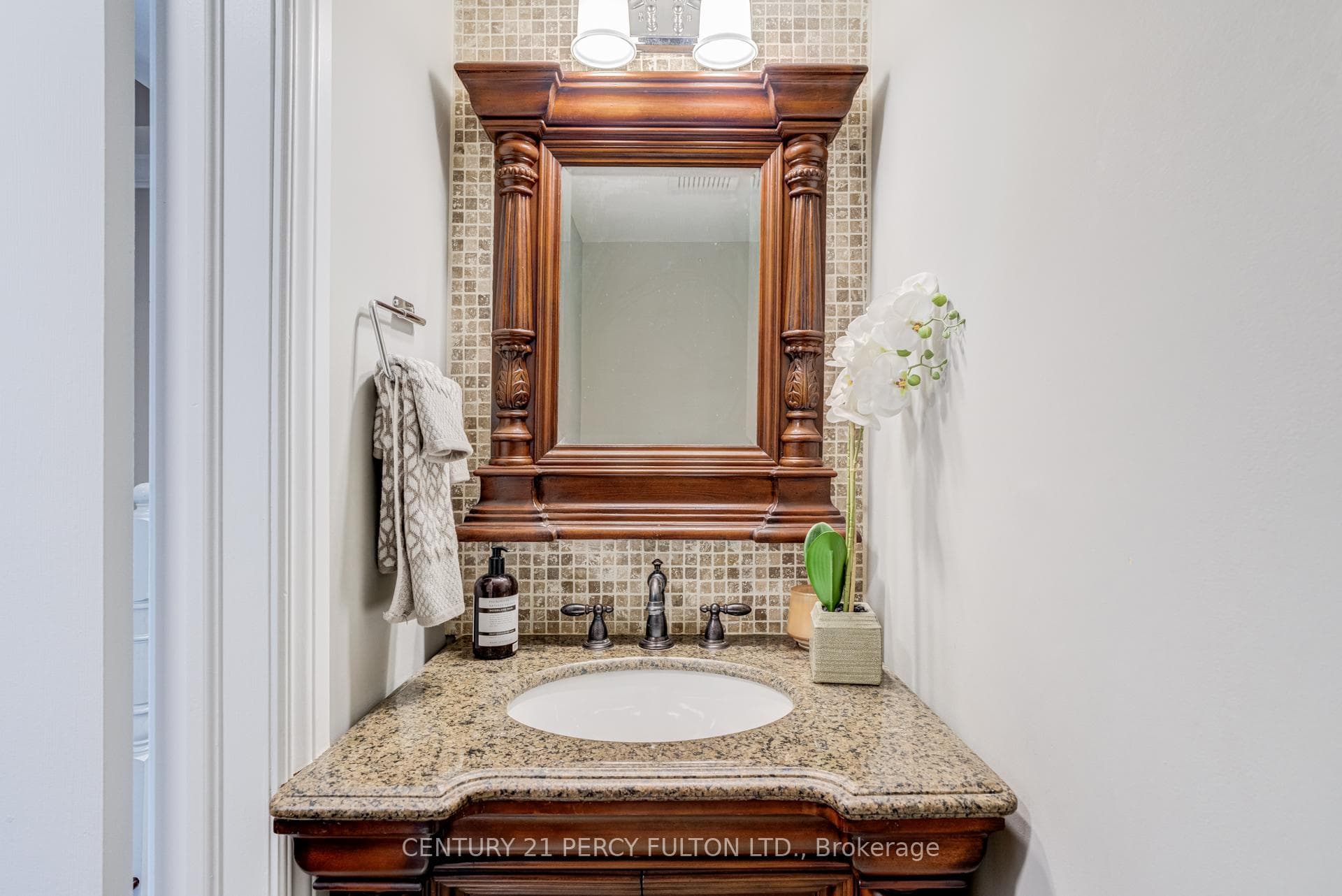 523 Church Street photo 16