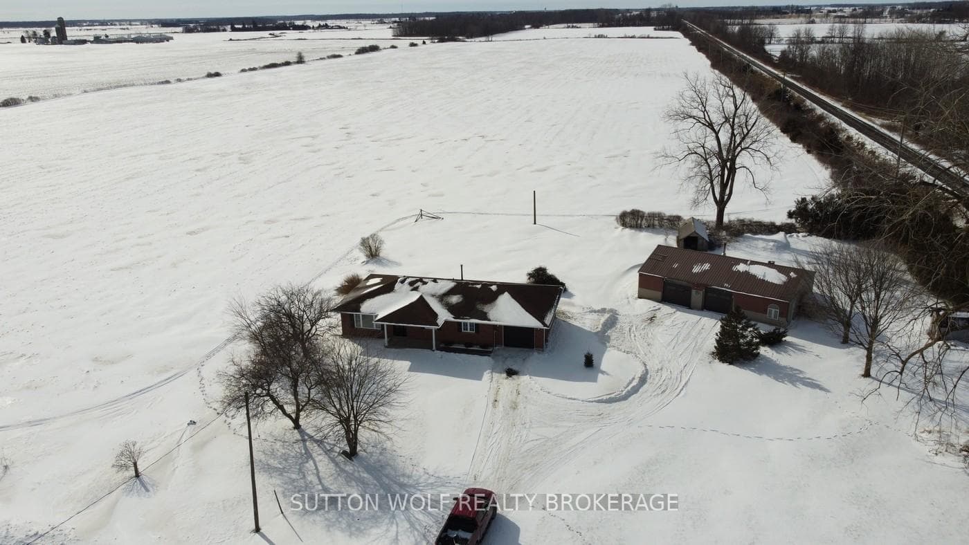 22655 Thames Road photo 4