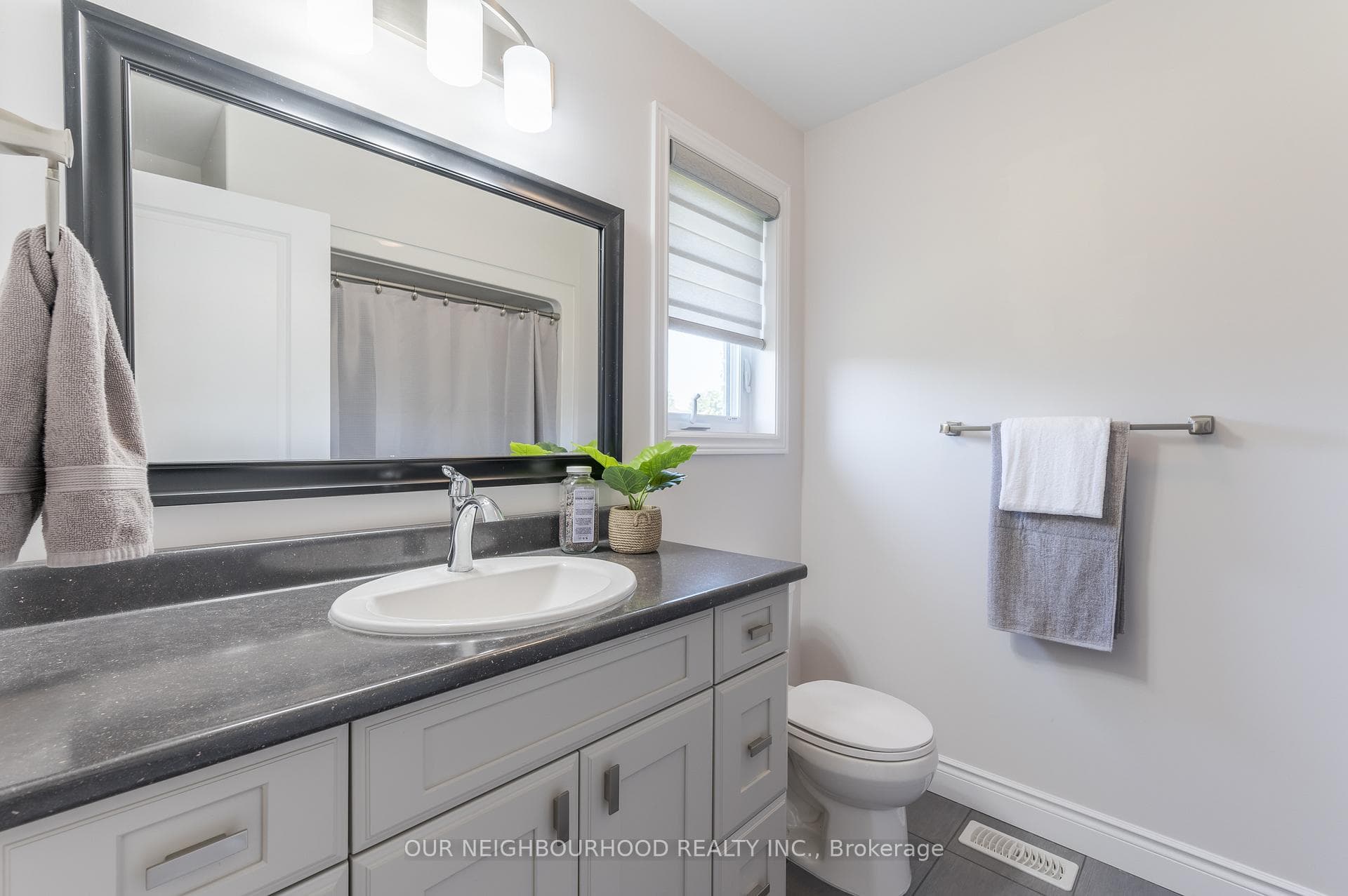 126 Raglan Street photo 14